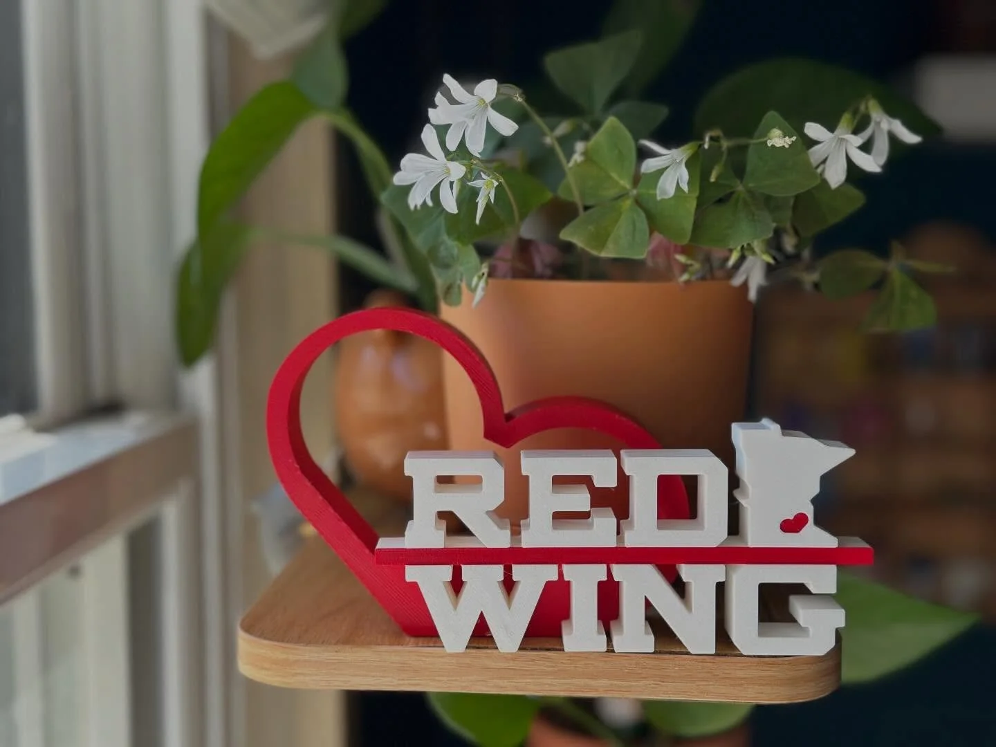 It's almost fairy house season and I just perfected the perfect edition to my fairy village! 

#redwing #fairy #fairyhouse