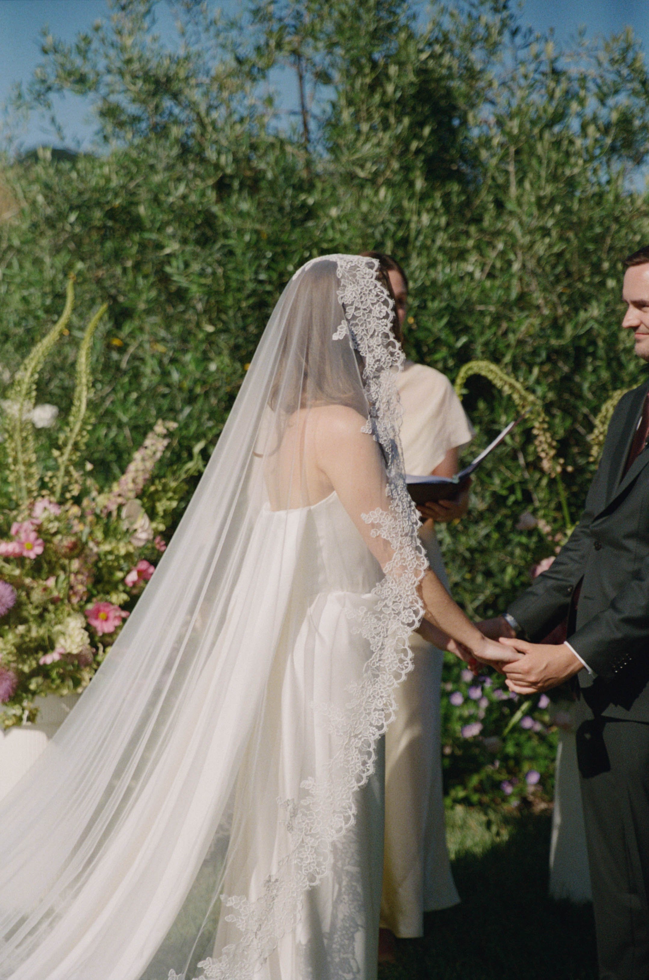 JULIEJORDAN_BROOKEANDJOSH_GRAMMVINEYARD_PREVIEW-64.jpg
