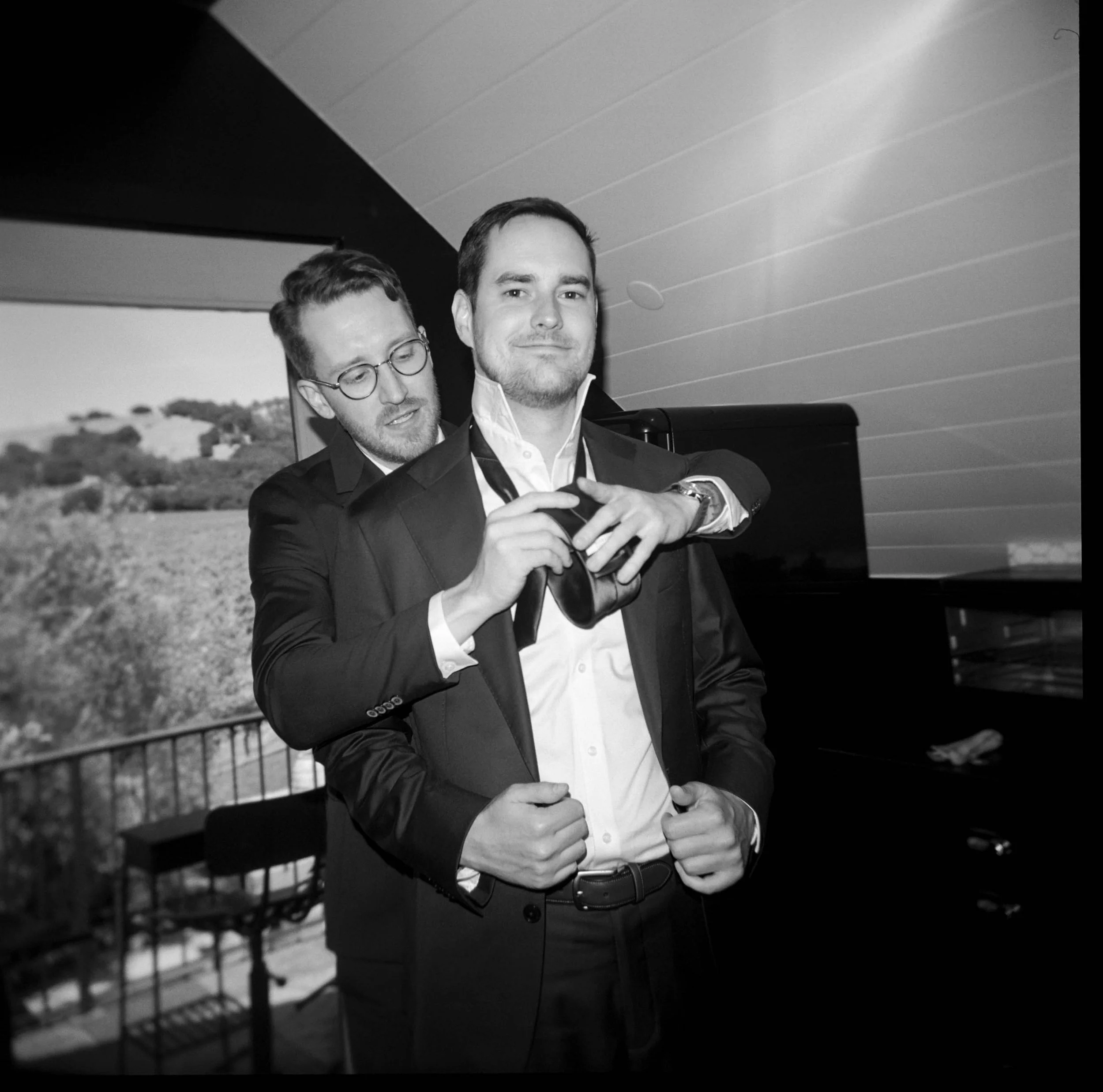 JULIEJORDAN_BROOKEANDJOSH_GRAMMVINEYARD_PREVIEW-6.jpg