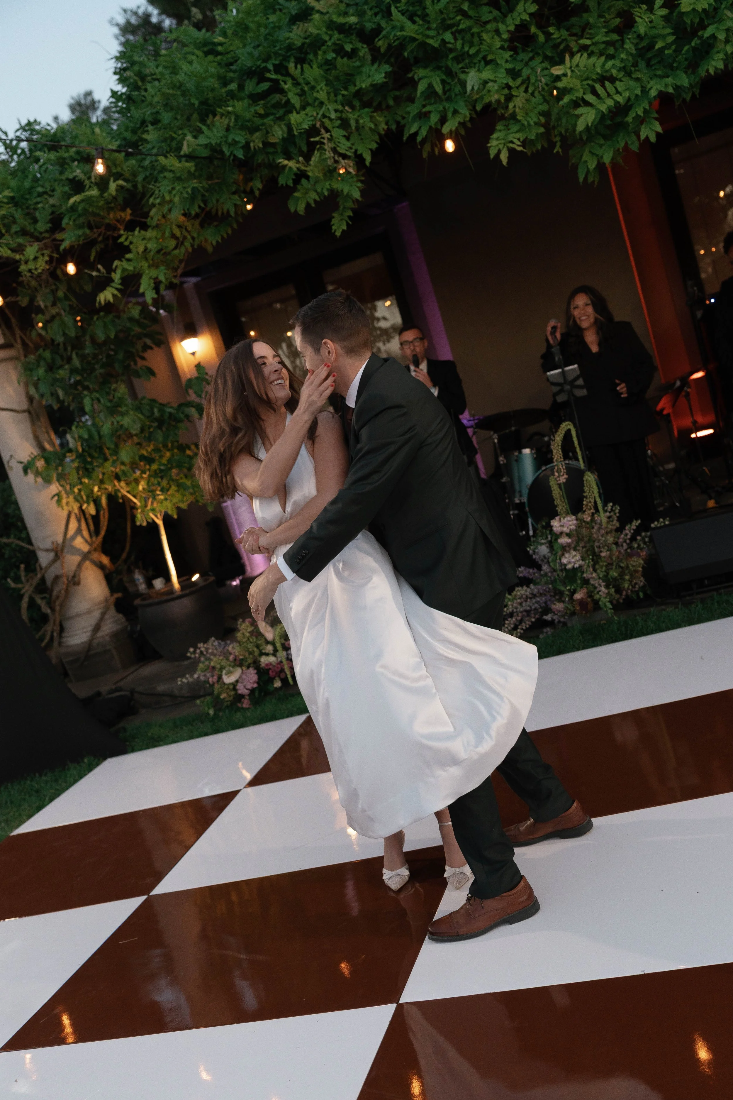 JULIEJORDAN_BROOKEANDJOSH_GRAMMVINEYARD_PREVIEW-98.jpg