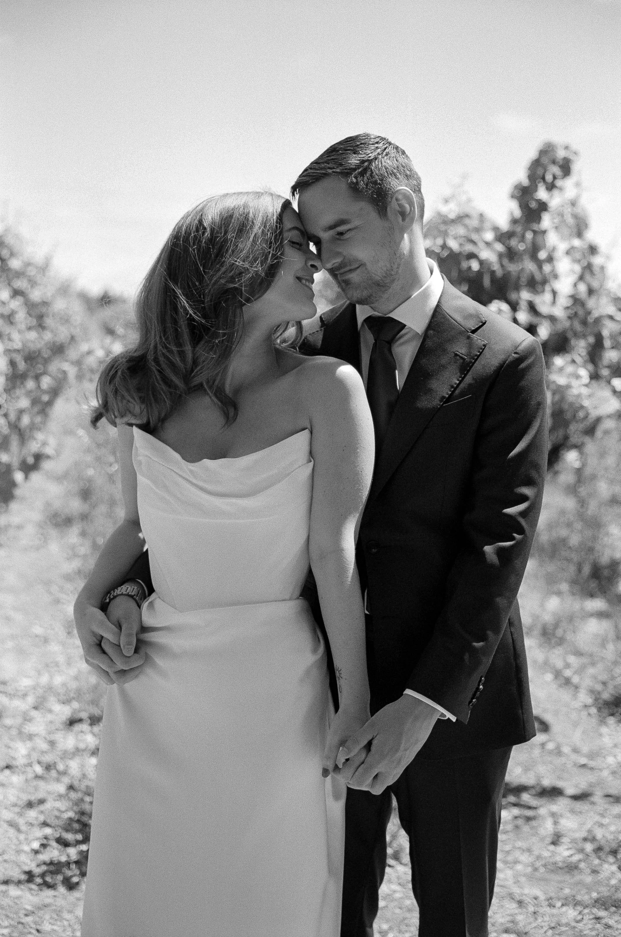 JULIEJORDAN_BROOKEANDJOSH_GRAMMVINEYARD_PREVIEW-36.jpg