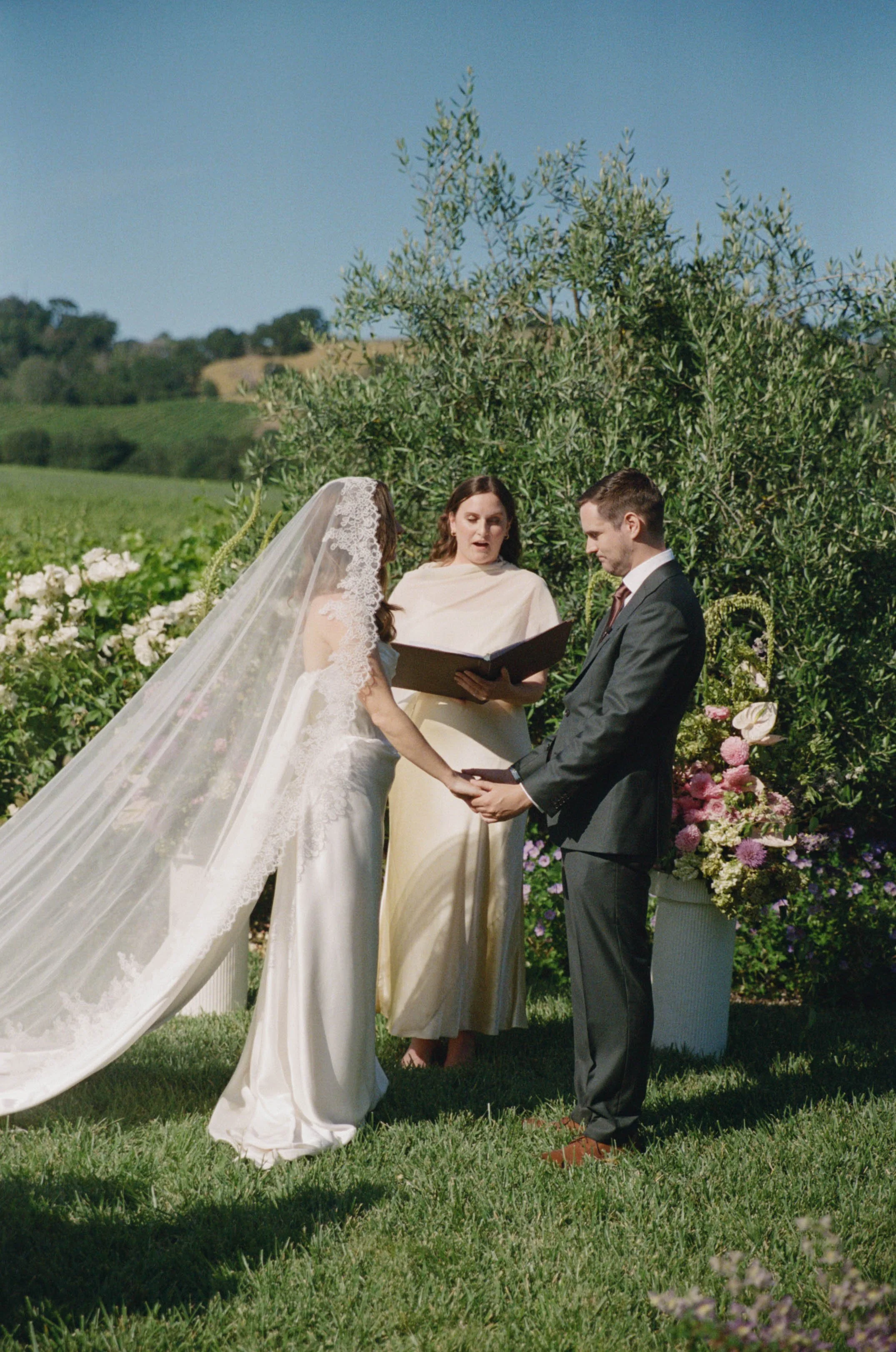 JULIEJORDAN_BROOKEANDJOSH_GRAMMVINEYARD_PREVIEW-63.jpg
