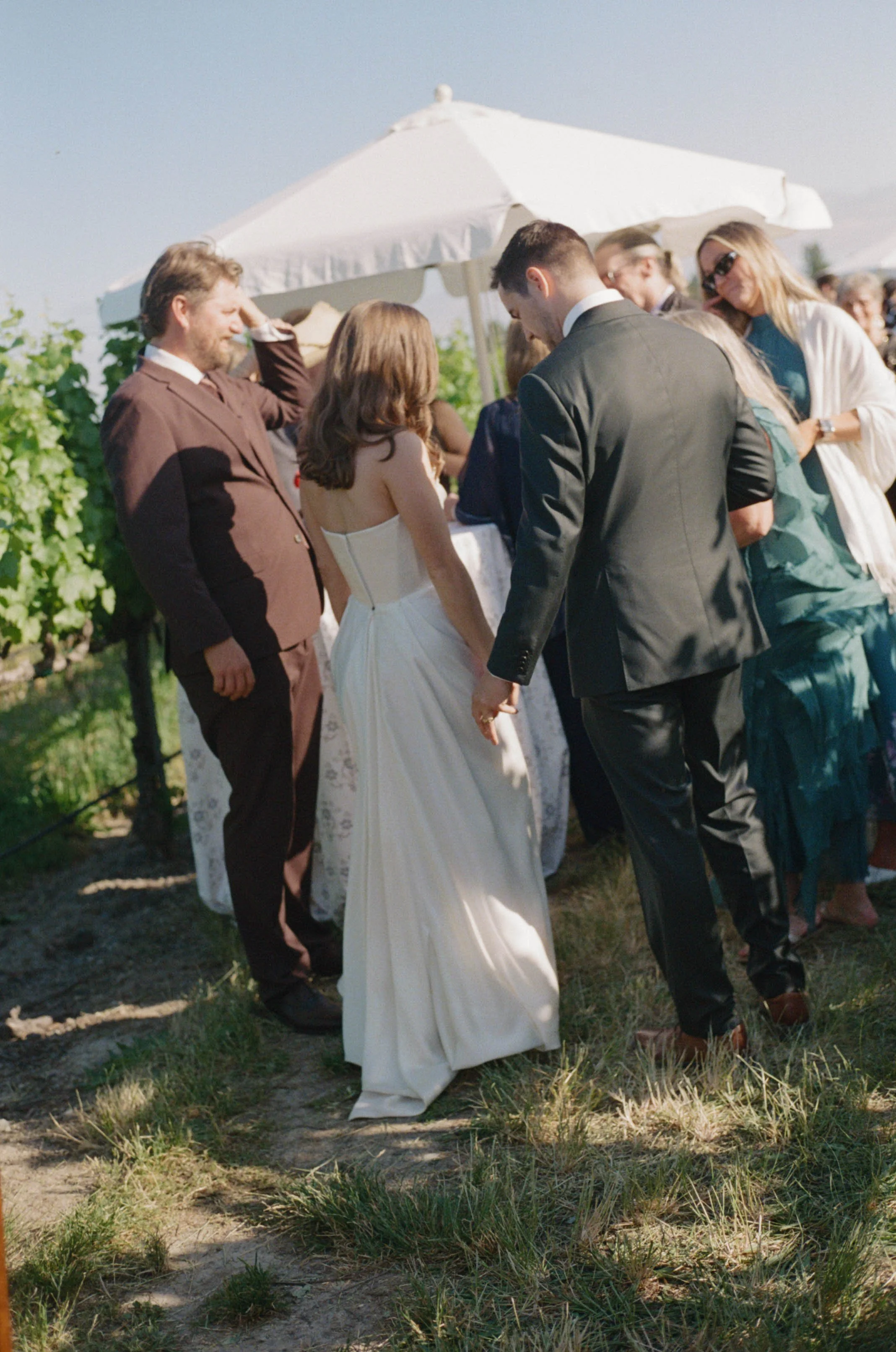 JULIEJORDAN_BROOKEANDJOSH_GRAMMVINEYARD_PREVIEW-78.jpg