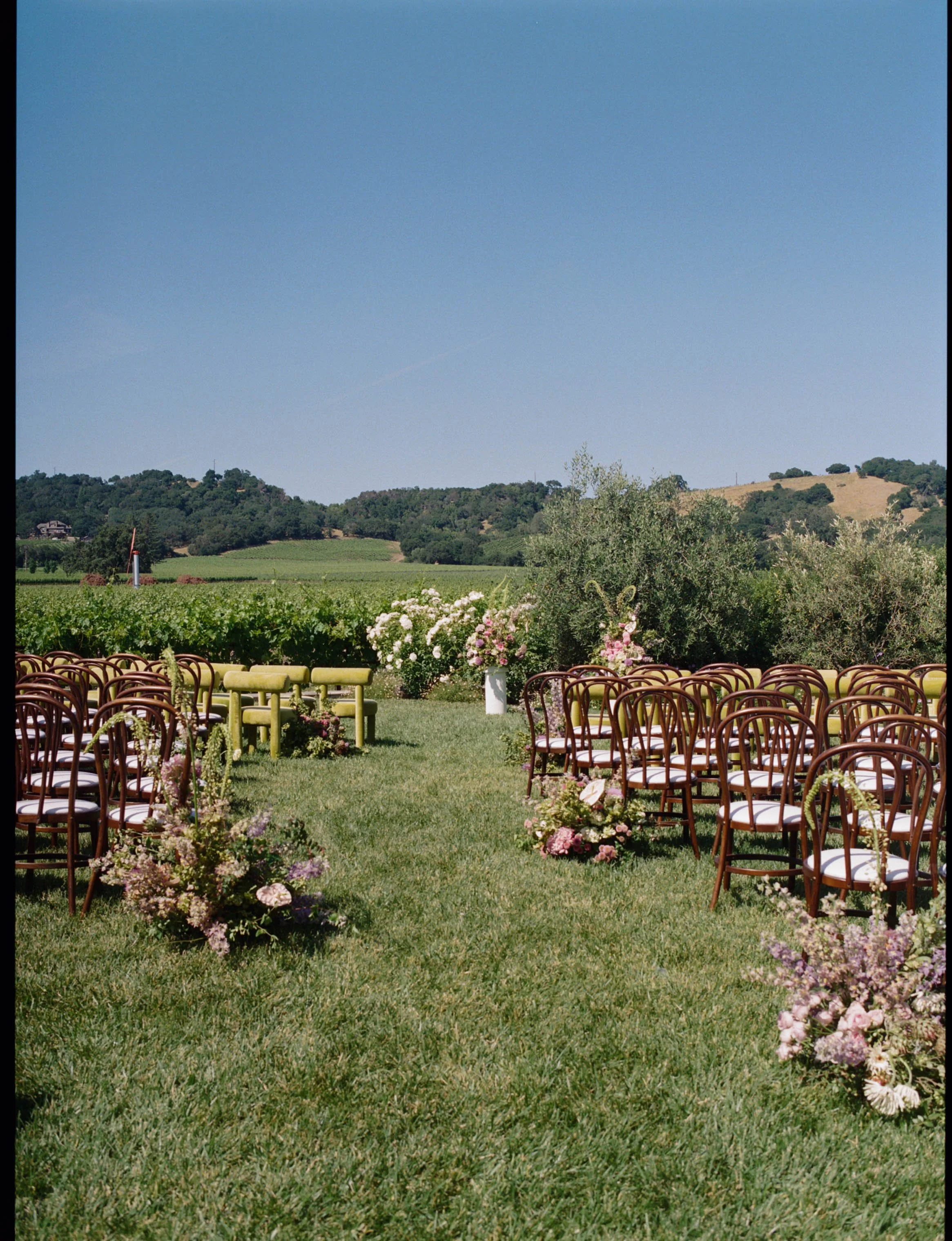JULIEJORDAN_BROOKEANDJOSH_GRAMMVINEYARD_PREVIEW-61.jpg