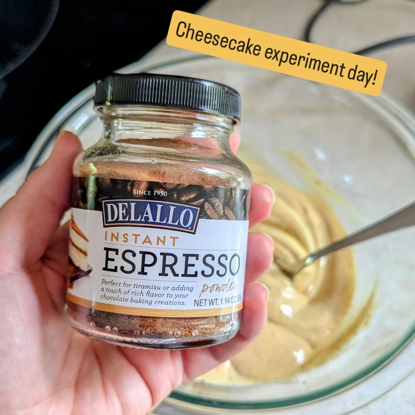 #Cheesecake experiment day!!! 

There's hardly anything I love more than a delicious creamy cheesecake. Nice and chilled.

 I grew up watching #TheGoldenGirls and I have to say that cheesecake was a staple in their house about as much as it is in min