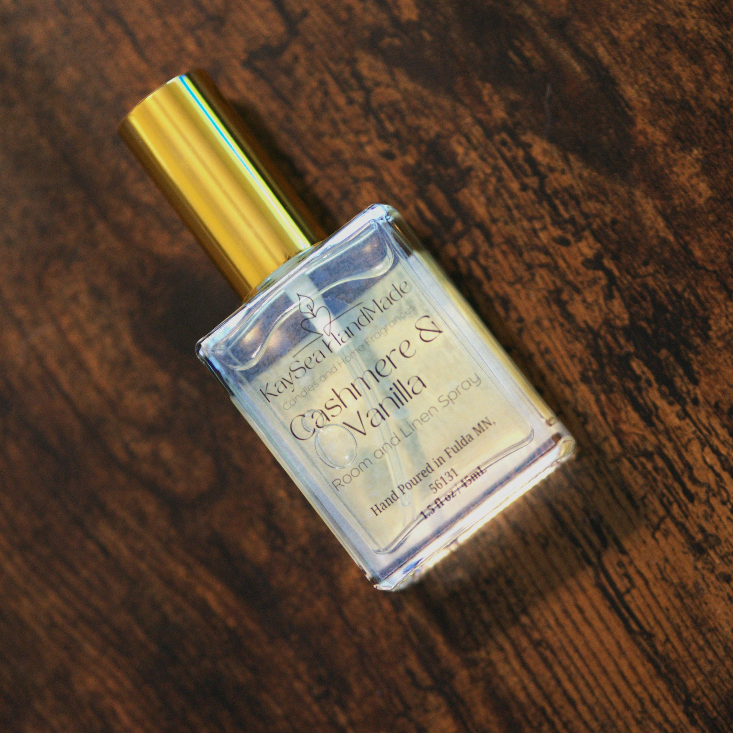 1.5 fl oz Cashmere and Vanilla