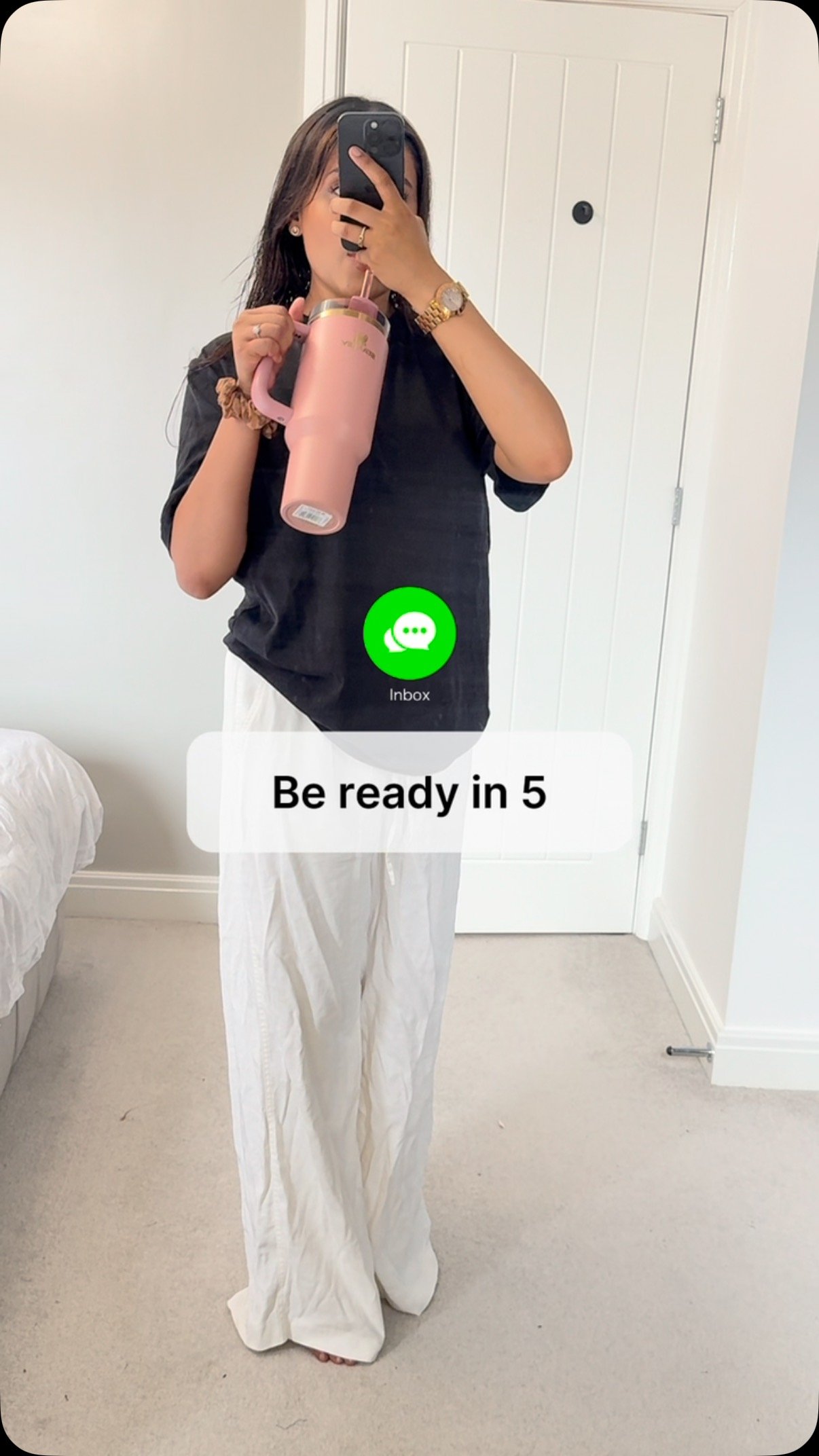 The ultimate fantasy: 5 minutes to get ready! Who else wishes it were this easy?
#transformation #modestfashion #modestclothing #gown #promgown #leavers #leavers2025 #ootd #modestinspo #modestfashionblogger #huda #dubai