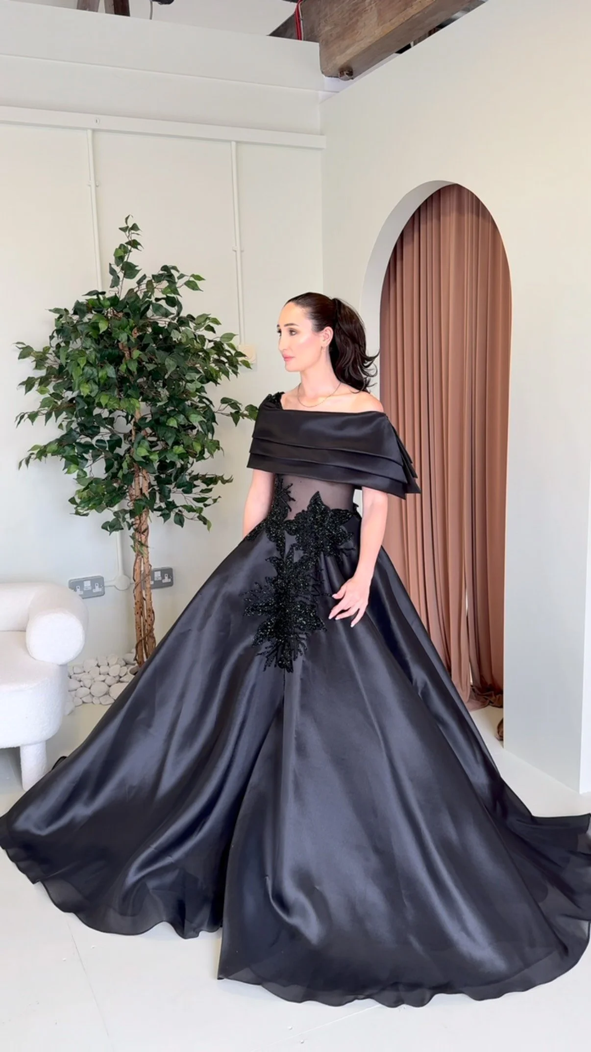 The 2025 most sought-after gown is now in black & blue - available in store and online. I’m obsessed!
Makeup by the amazing @elegancebymazz
Content studio @bakstagestudio
#gown #promgown #weddinggown #engagementdress #engagement #weddin