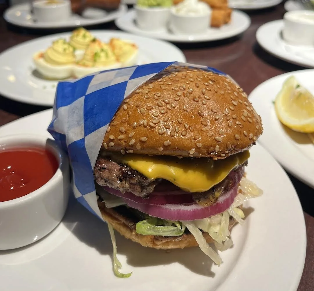 Perry's_Snack Burger_Credit_ Carolyn Cherry.jpg
