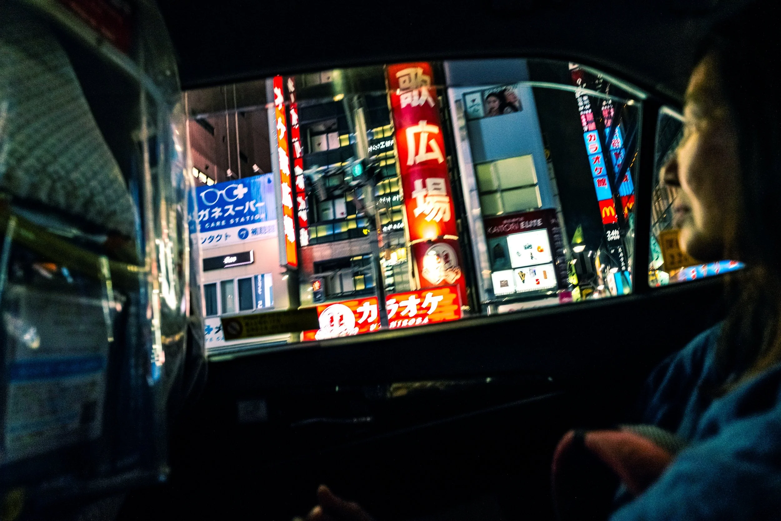 17-34-TOKYO-TAXI-BD.jpg