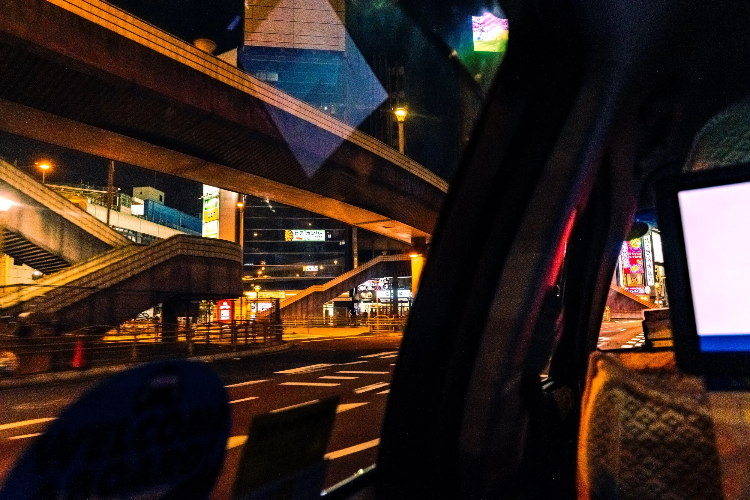 17-37-TOKYO-TAXI-BD.jpg