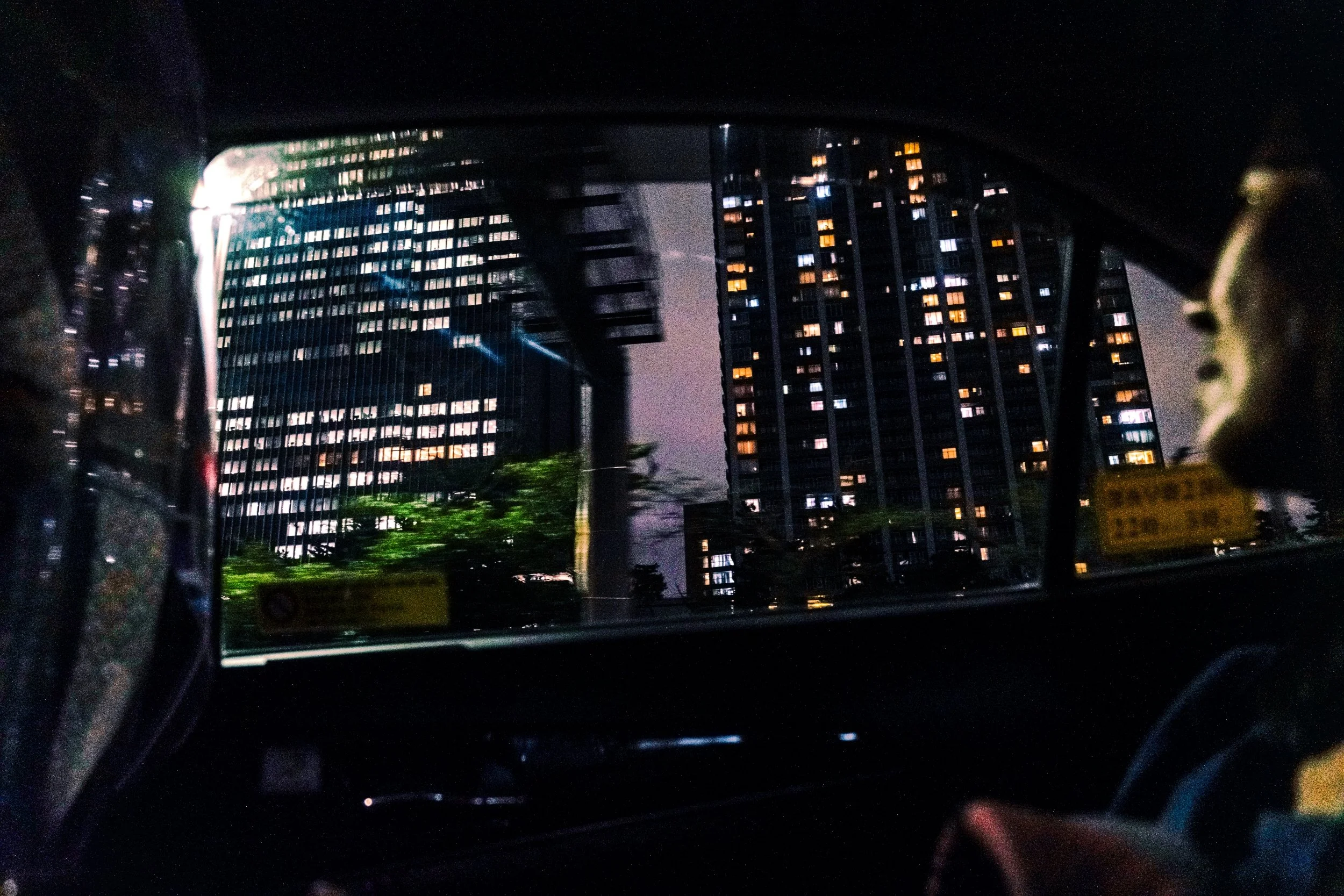 11-27-TOKYO-TAXI-bd.jpg