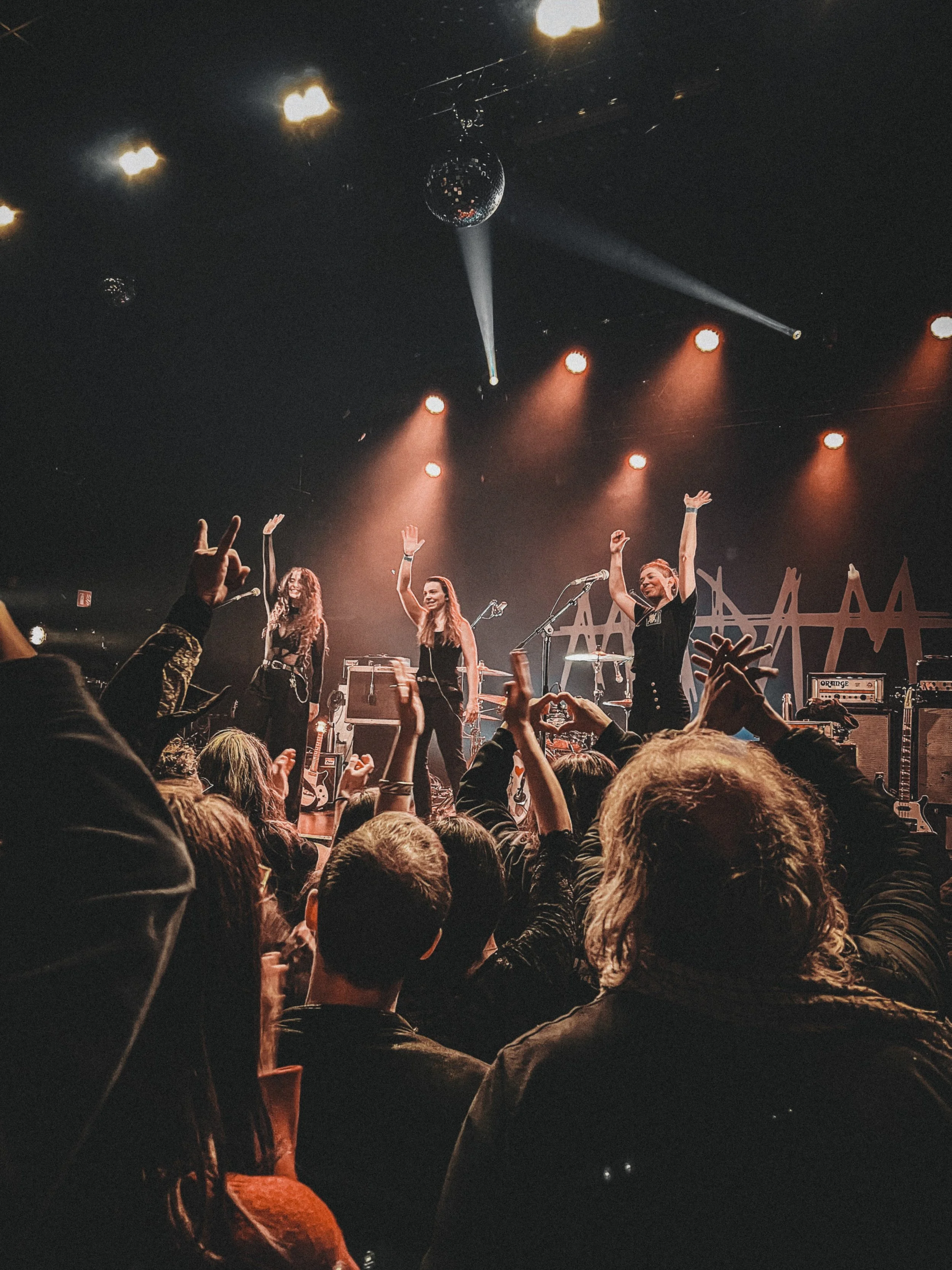 Photo Credit: Lore Jarocinski