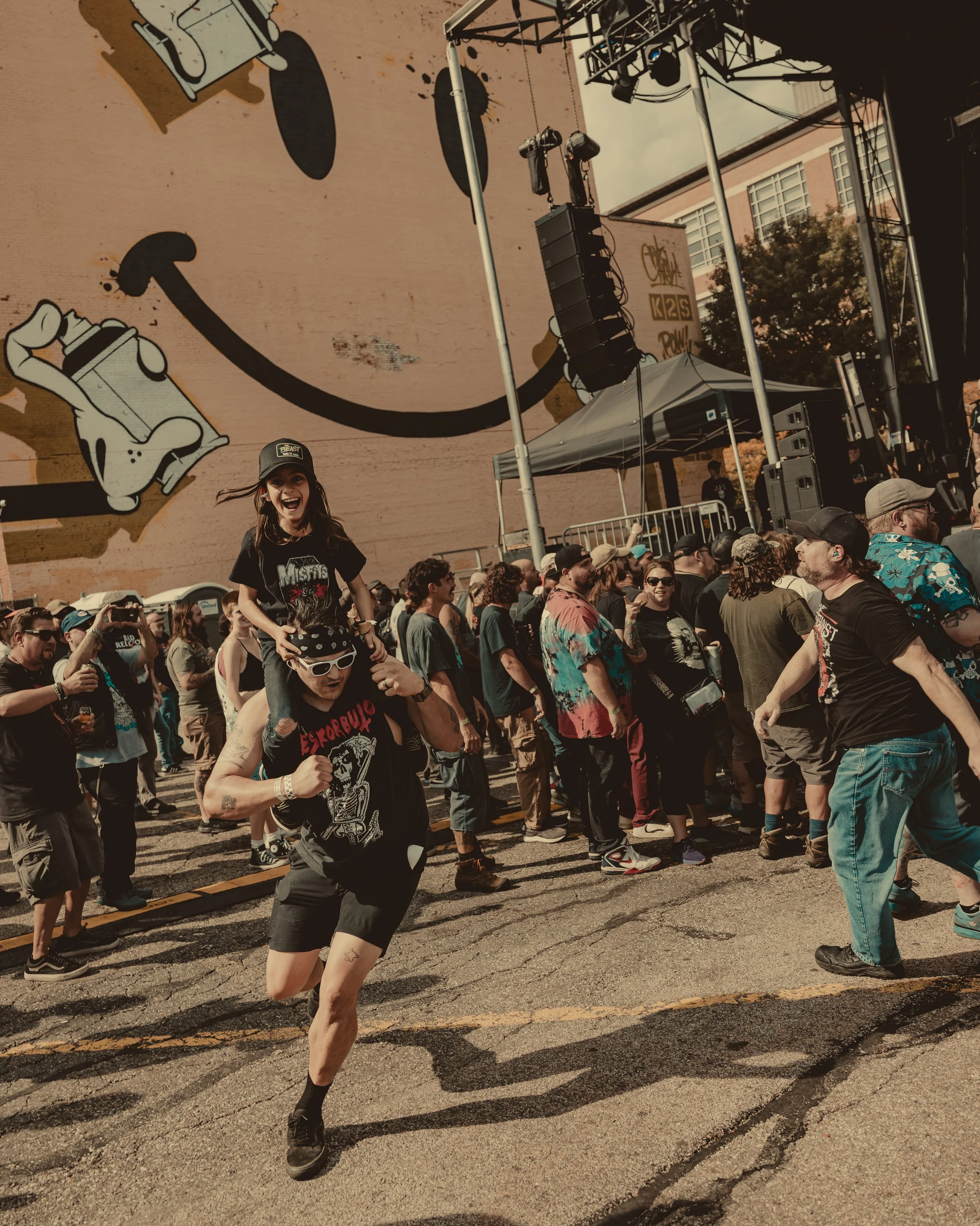 WorcesterCrowd03.jpg