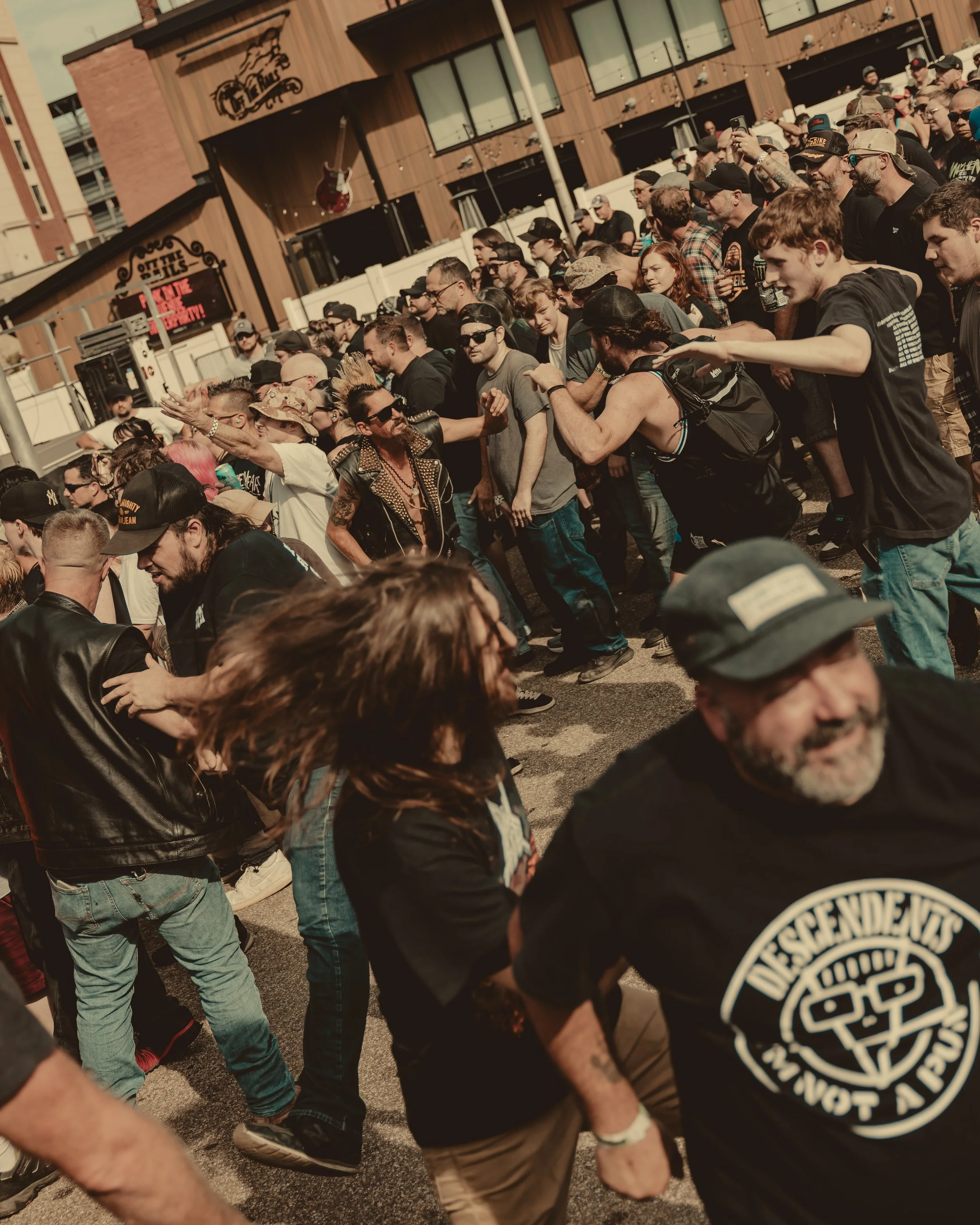WorcesterCrowd09.jpg