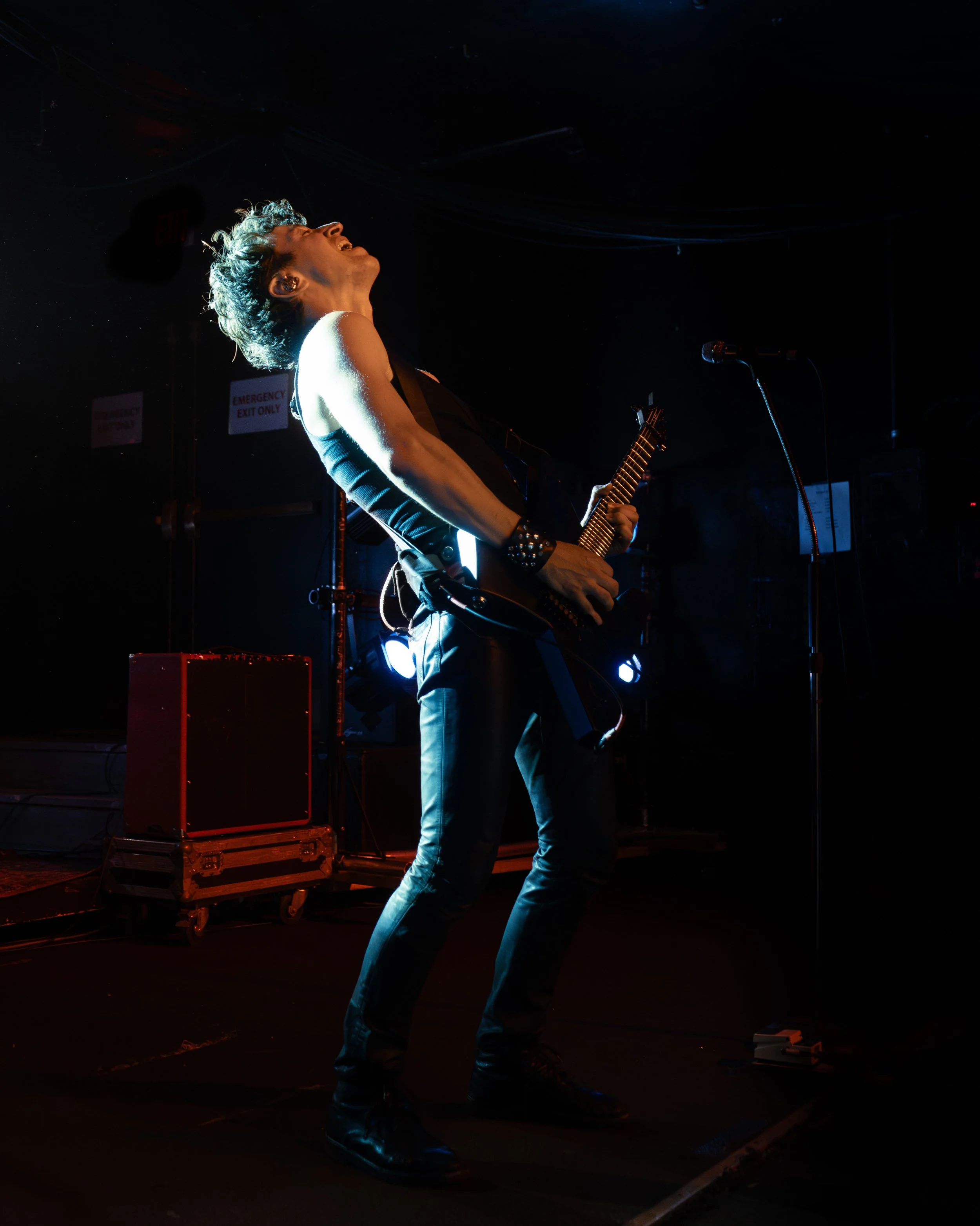 Des Rocs Lights Up The Palladium Upstairs with High-Energy Set