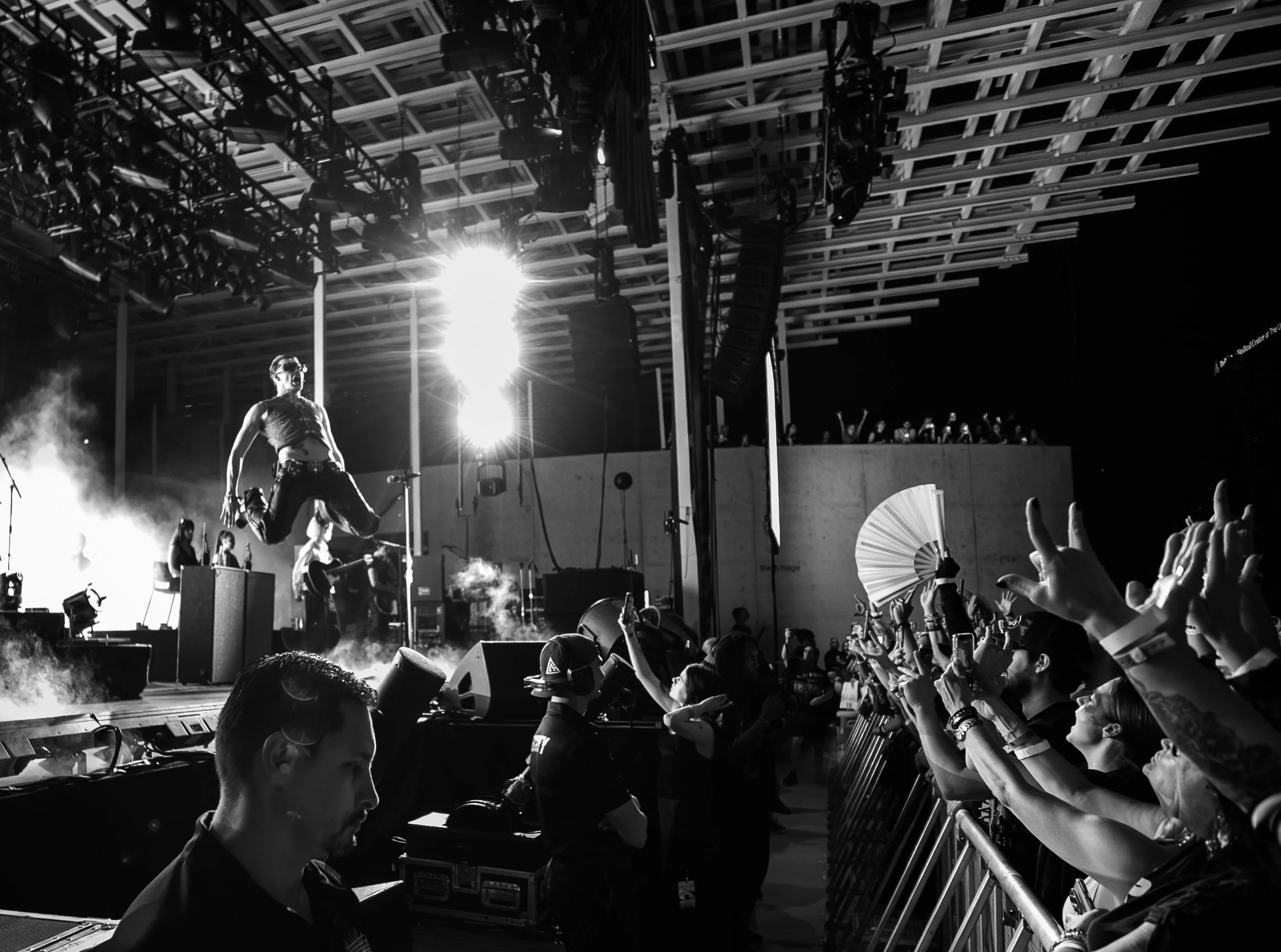 NEW NOT POSTED TO IG_YUNGBLUD_052926_ATX_MOODYAMP_1a.jpg