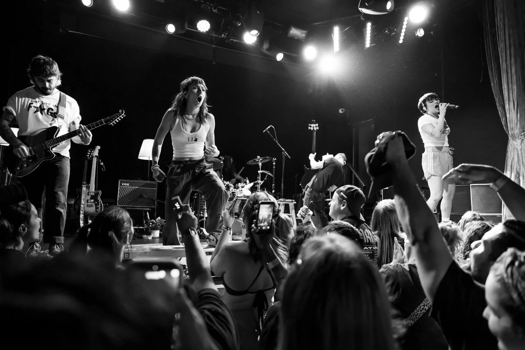 Daisy_Grenade_@desirea_corbett_6.19-2.jpg