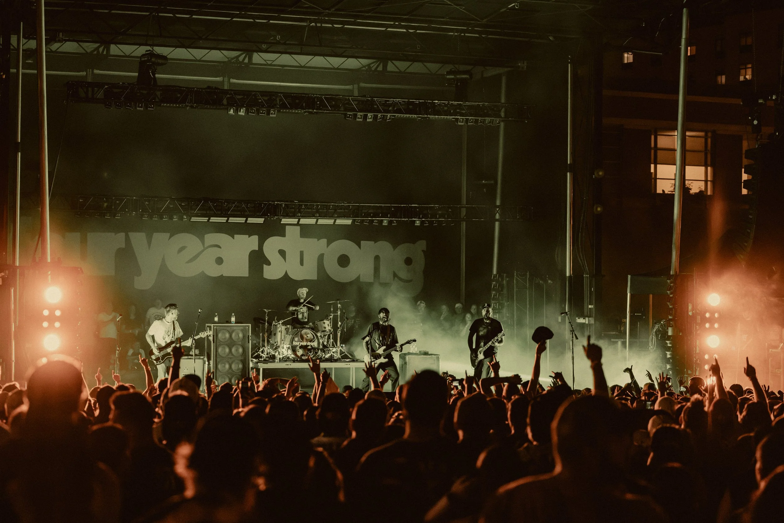FourYearStrong_7Hills_RyanReid17.jpg