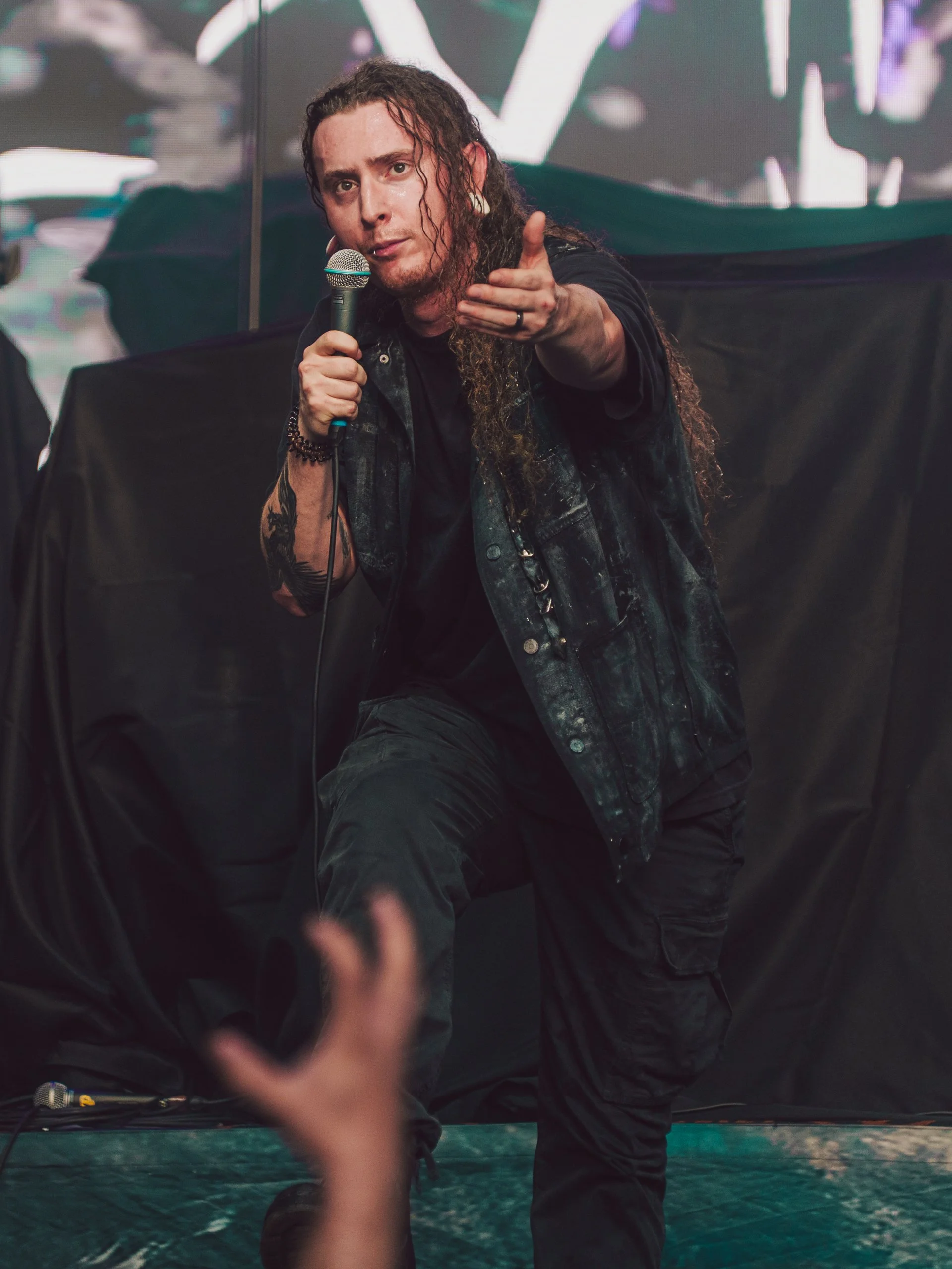 thrownintoexile-15.jpg