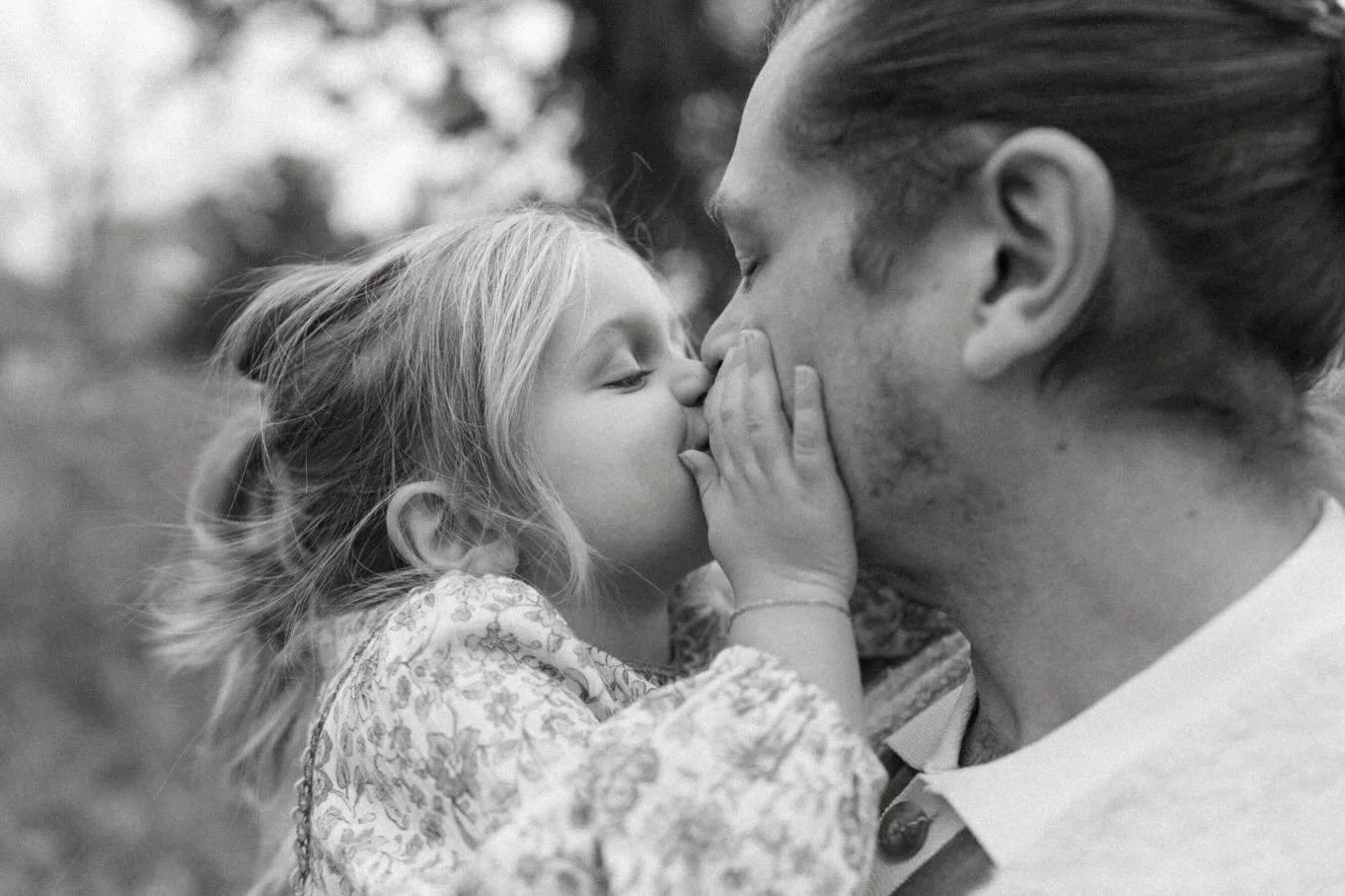 Just like that&hellip;my little girl is 3 tomorrow. Grateful for every second of it. 

Tonight 11/21 I&rsquo;ll be playing solo @foxsocialbar with tunes from 6:30-9:30pm! Looking forward to it! 

Saturday 11/22 I&rsquo;ll be part of the all day, fami