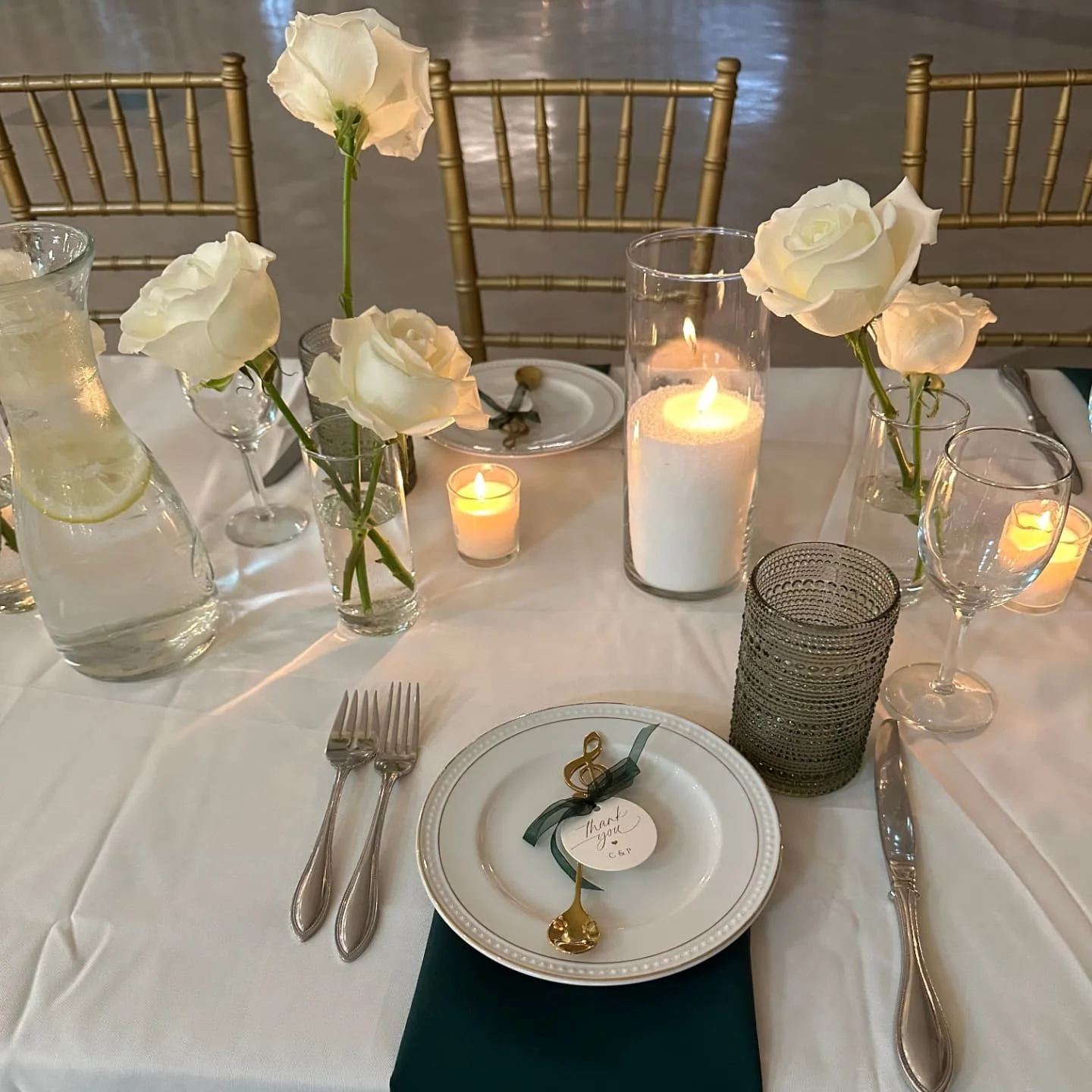 More from Cathy &amp; Paulo's timeless wedding 🎷💚🎺

#modestoflorist #209florist #centralvalleyflorist #centralvalleyweddings #californiaweddings #modesto #turlock #denair #209weddings #theflowercrownca #weddingflorist