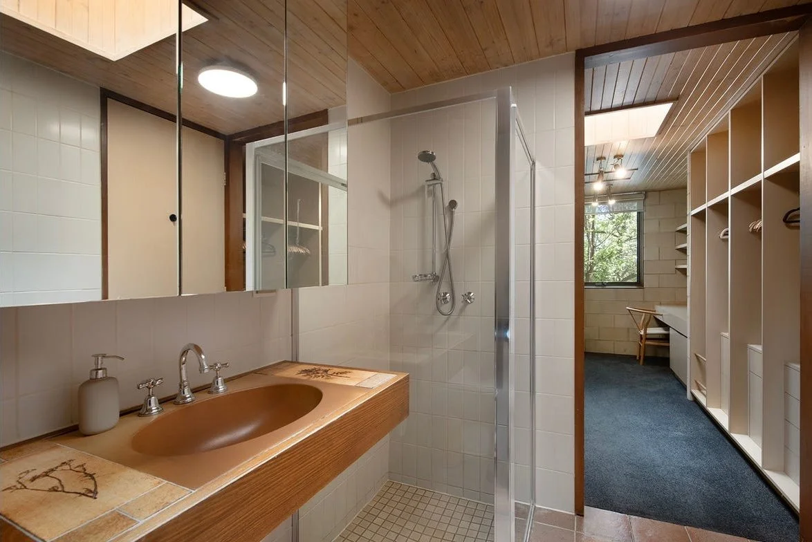 Master Ensuite.jpg