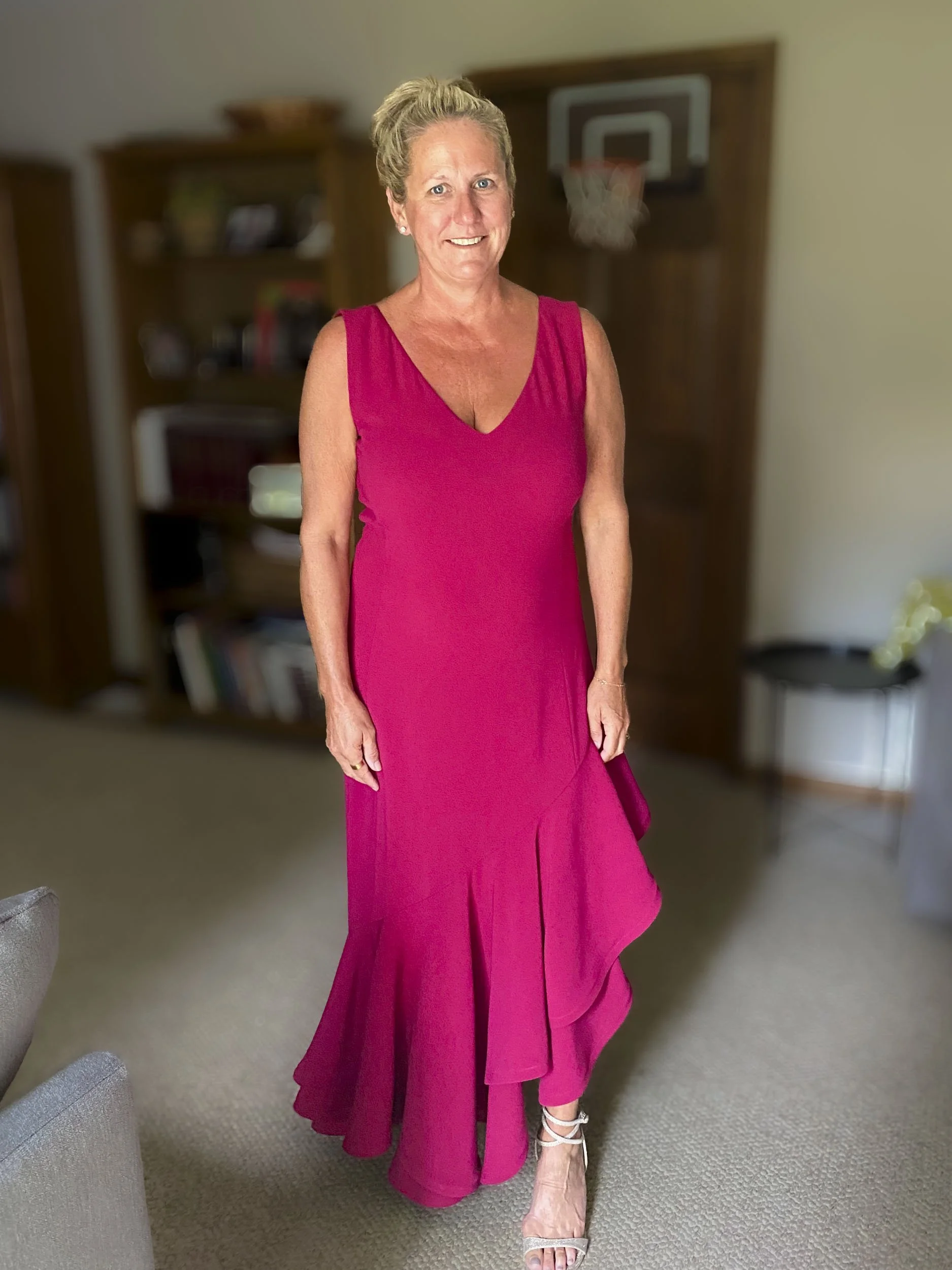 Red dress for formal occasion. Fit alteration.