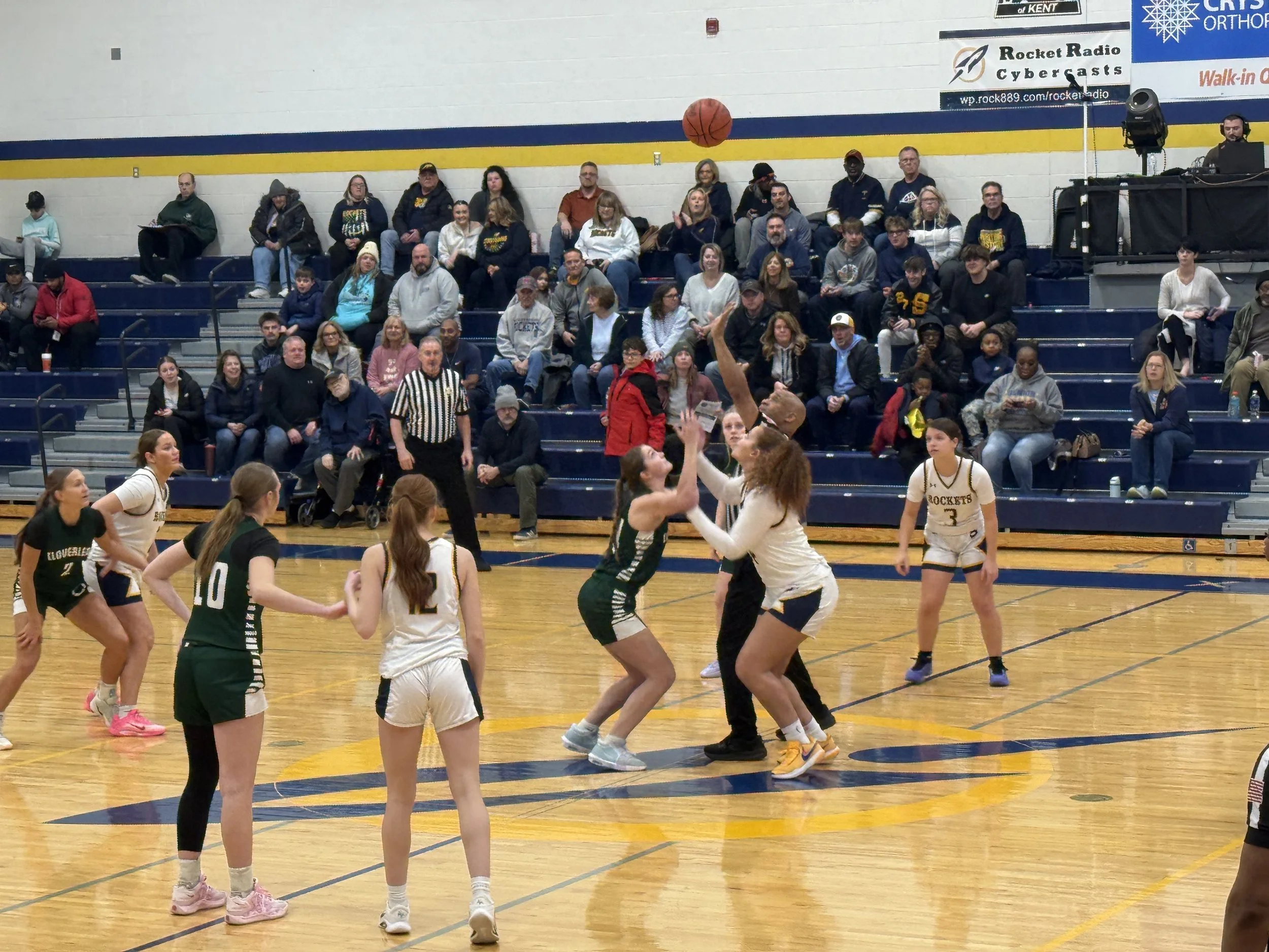 Streetsboro holds off Cloverleaf rally for a 53-46 Division IV District Semifinal win