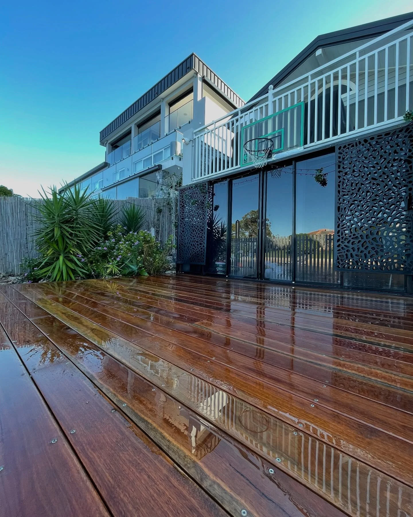 #carpentry #carpenter #building #carpentryaustralia #deck #timber #decking #merbau #goldcoast #tradie #goldcoastcarpentry #goldcoastdecks #pvcdeck #deckbuilder