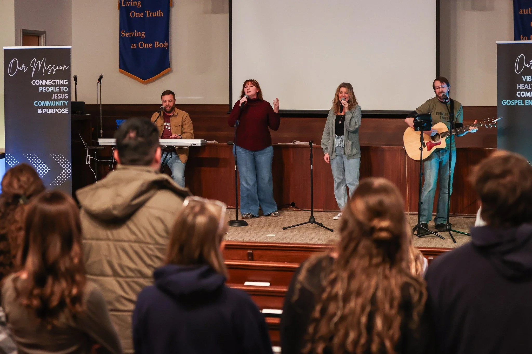 ⏪ Church Recap ⏪

Because of the winter storm, we were able to gather for a special Saturday afternoon church service instead of Sunday morning. 
 
From Psalm 27, we were encouraged that courage for what&rsquo;s next isn&rsquo;t built on clear circum