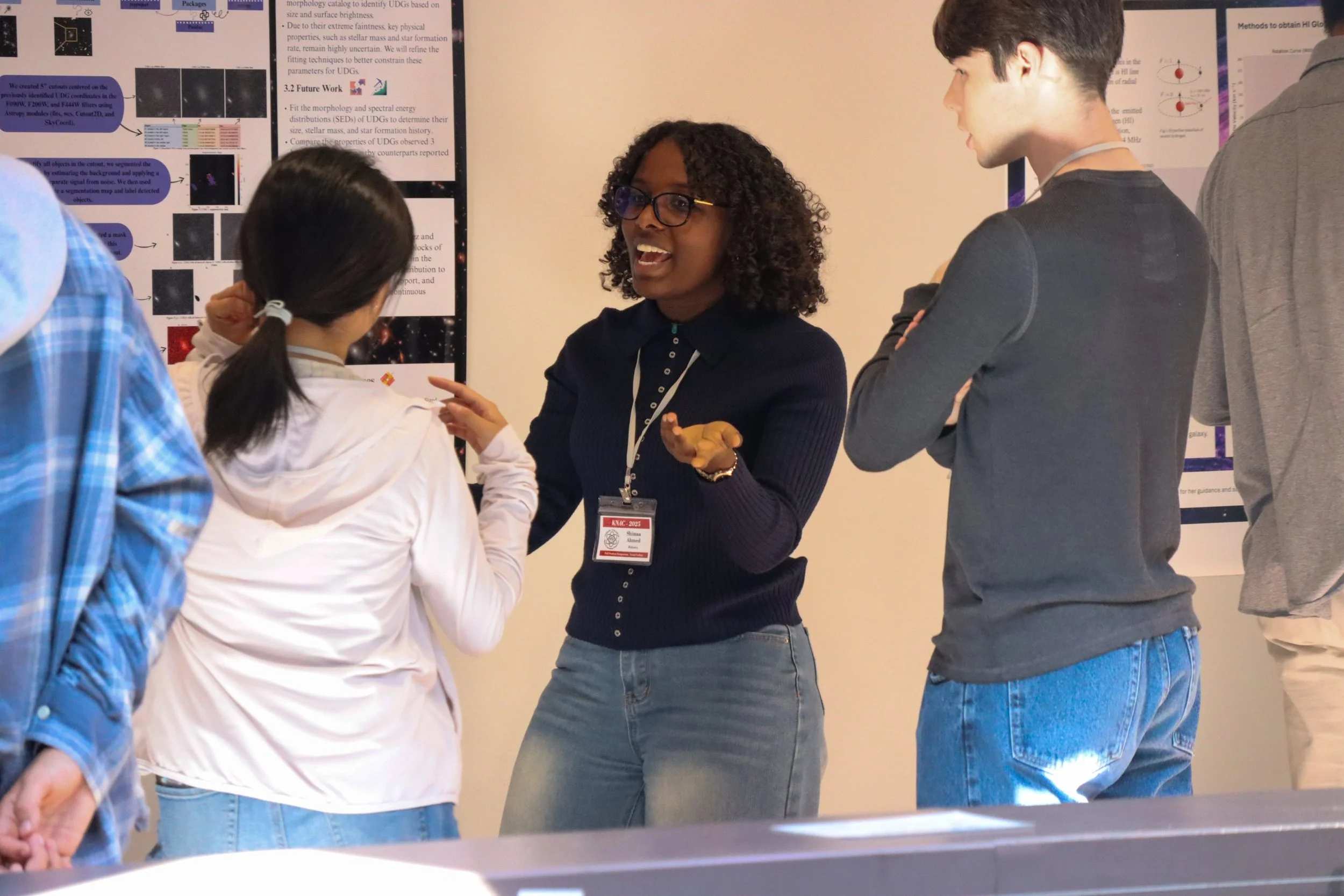 Alshimaa Ahmed'28 presenting her poster at KNAC Symposium 2025 at Middlebury College 