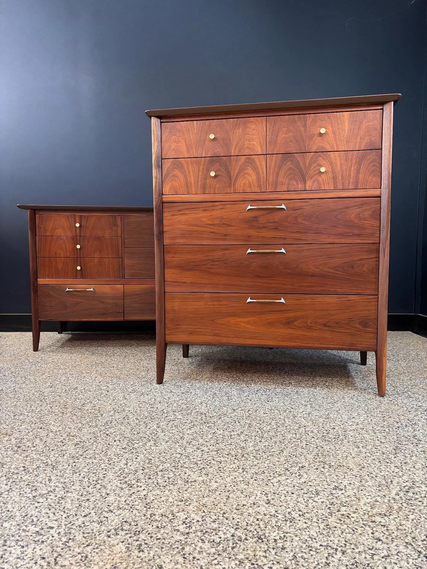 Restored vintage 1960&rsquo;s Mid Century Modern Drexel Modern walnut six drawer double dresser &amp; five drawer highboy. ⁣
⁣
Prefer to sell as a set but will split. $900 each. ⁣
⁣
Fully restored and drawers glide smoothly. Lovely deep veneer and de