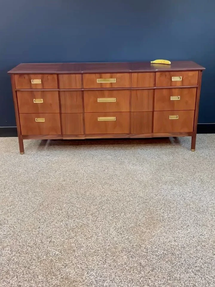 Restored vintage 1950&rsquo;s Mid Century Modern John Widdicomb rosewood campaign nine drawer triple dresser credenza. ⁣
⁣
Drawers are substantial and deep. Mama said knock you out. ⁣
⁣
Banana for scale. ⁣
⁣
70 W x 21 D x 32.25 H⁣
⁣
Pick-up in Beverl