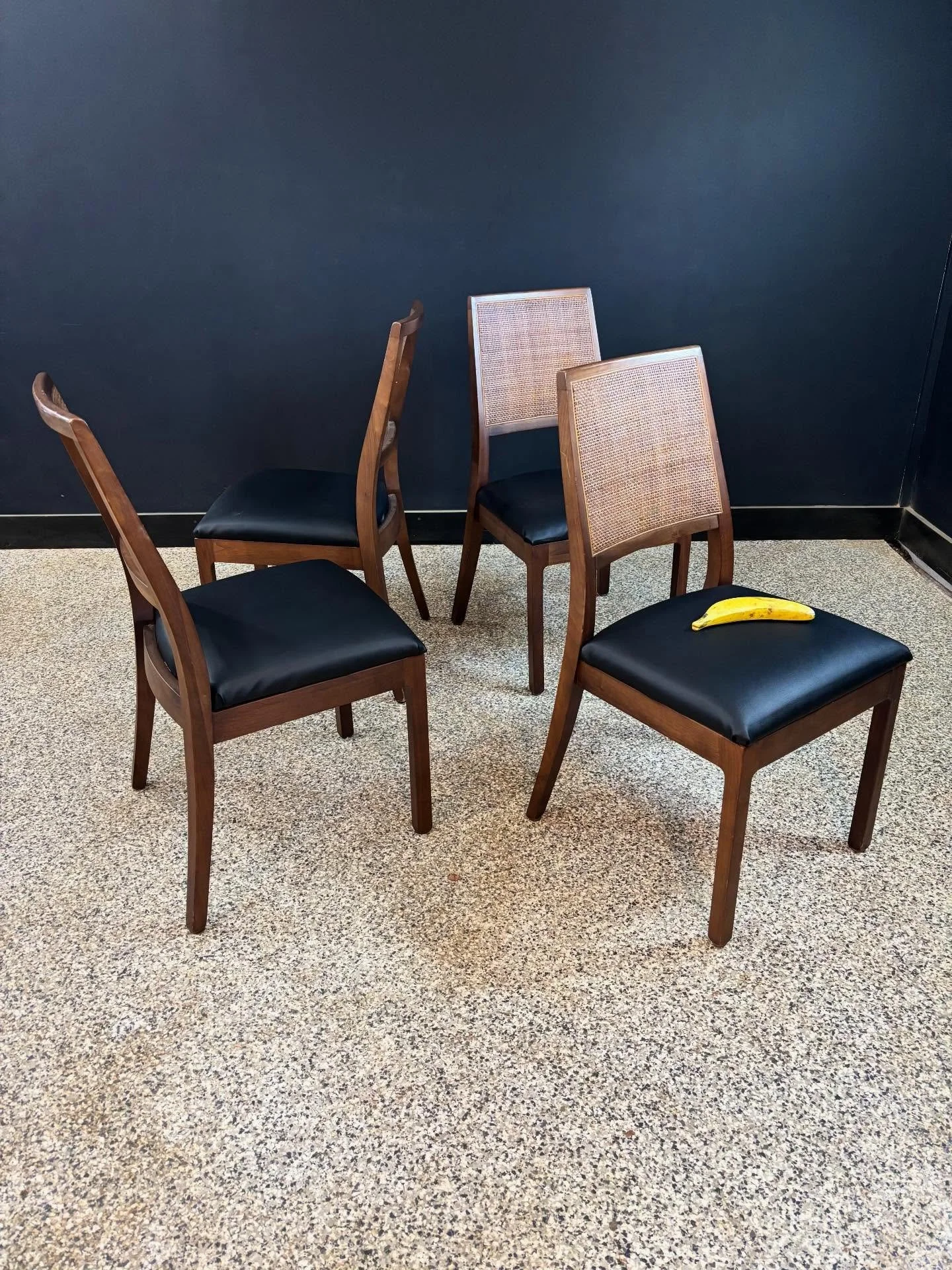 Four vintage 1980&rsquo;s Mid Century Modern style Honderich walnut cane back dining chairs. ⁣
⁣
Big mcm vibes in a slightly newer model. Extra solid frames and thicker padding on the seats. Lean back, rock and roll, and linger. Caning is tip top, fi