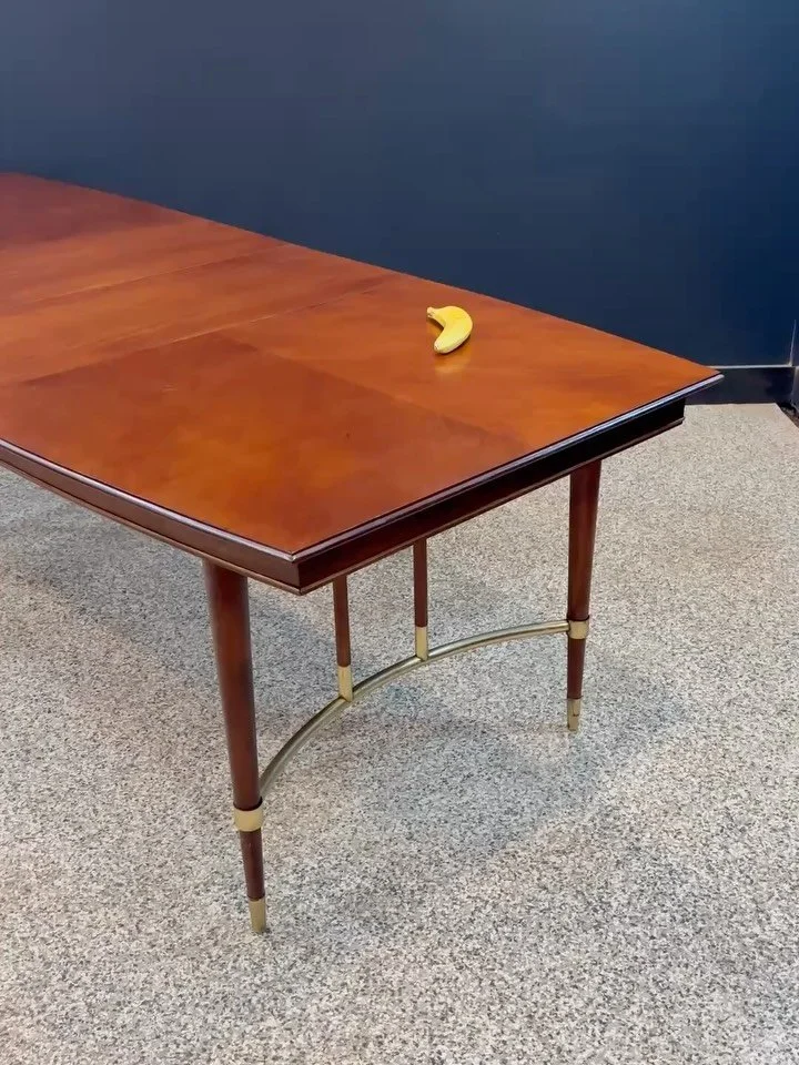 Restored vintage 1960&rsquo;s Mid Century Modern JL Metz Furniture Company Contempora expanding dining table. ⁣
⁣
Pretty fancy on the Mid Century Modern scale, with lovely brass detailing on the legs. Seats a roomy eight with both leaves in. ⁣
⁣
Bana
