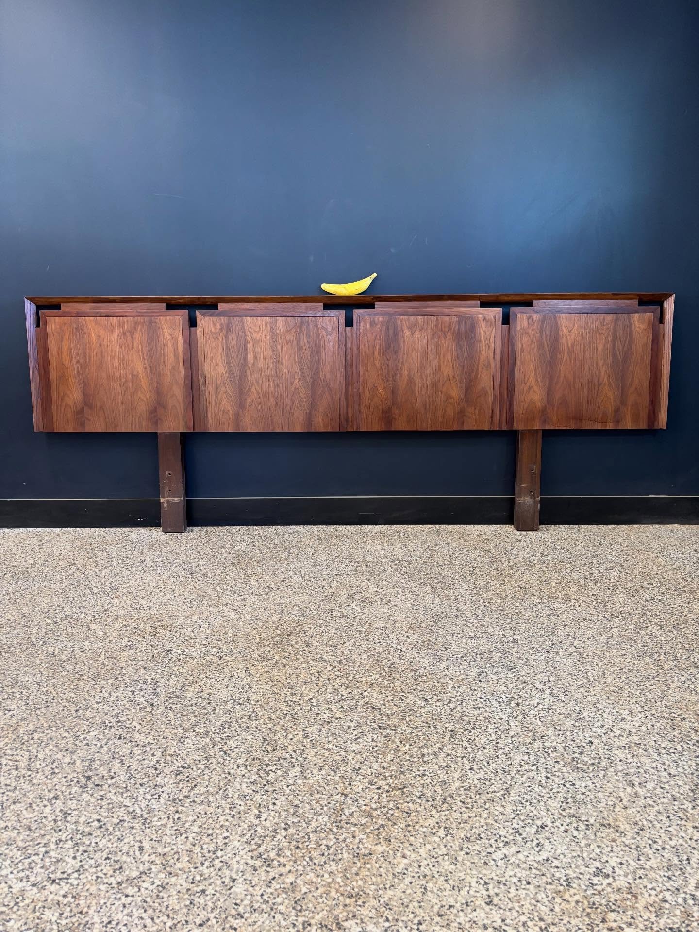 Restored vintage 1960&rsquo;s Mid Century Modern Helen &amp; Hobey Baker walnut king headboard. ⁣
⁣
Connects to metal frames, no boxspring. Fully restored. What a dreamboat. ⁣
⁣
Matching nine drawer triple dresser and eight drawer gentleman&rsquo;s c