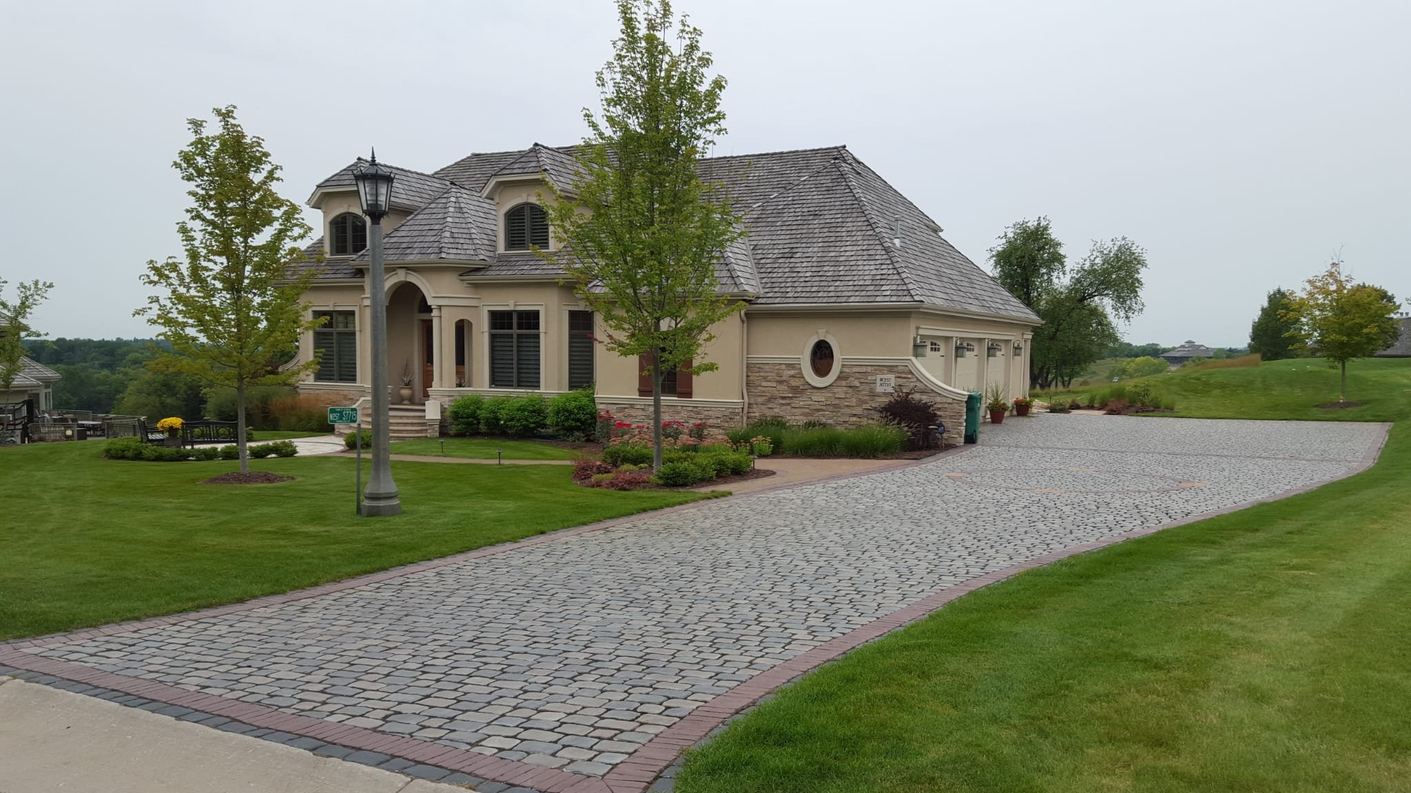 WhatsApp Image 2024-12-12 at 08.54.23_6cbdfbd4.jpg