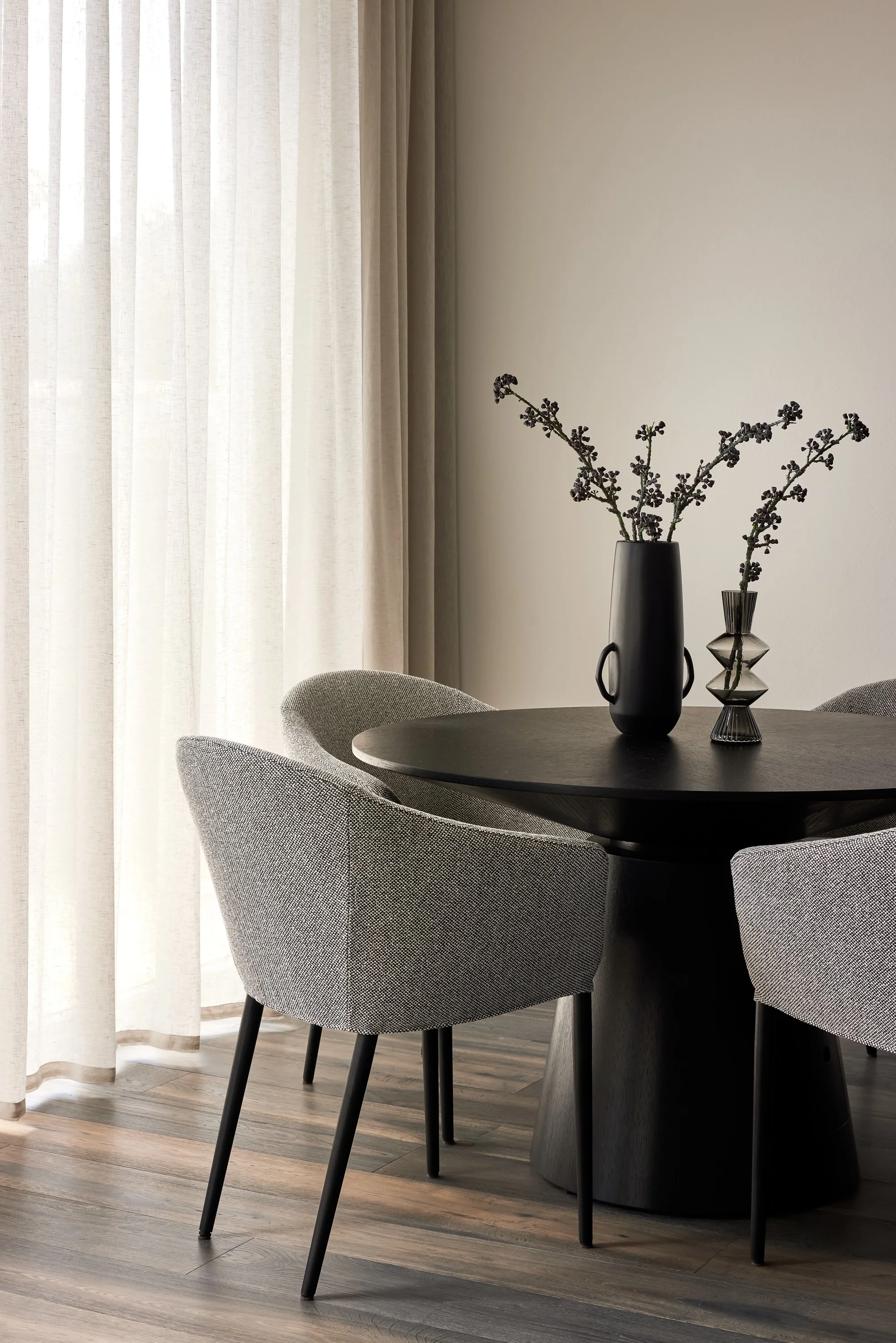 Informal dining area with considered styling by Mandy Alice, Byron Bay interior designer — family home renovation Dover Heights Sydney.

