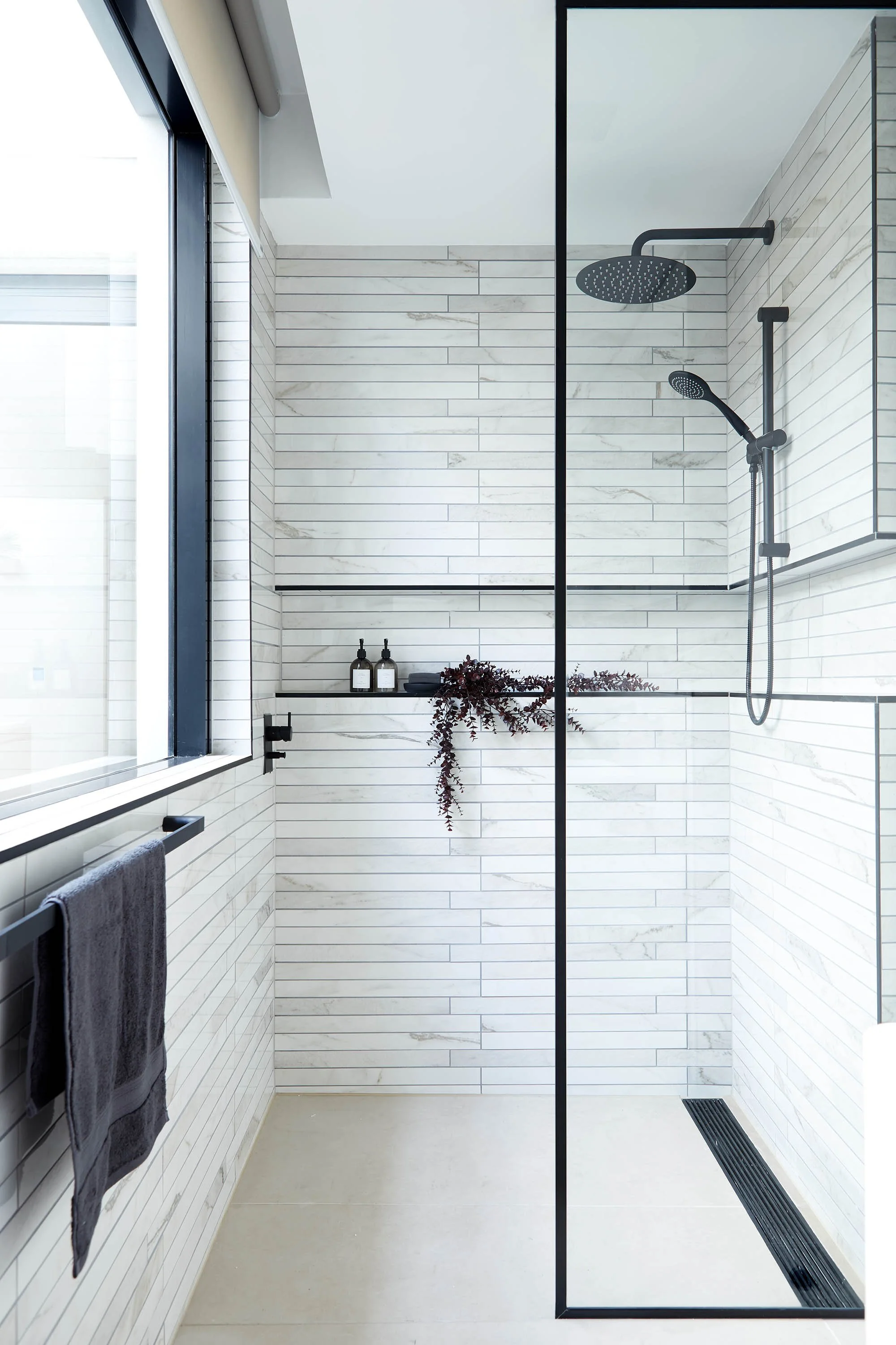 Contemporary bathroom design, Coogee Sydney by Mandy Alice, Byron Bay interior designer — material specification and luxury finishes.