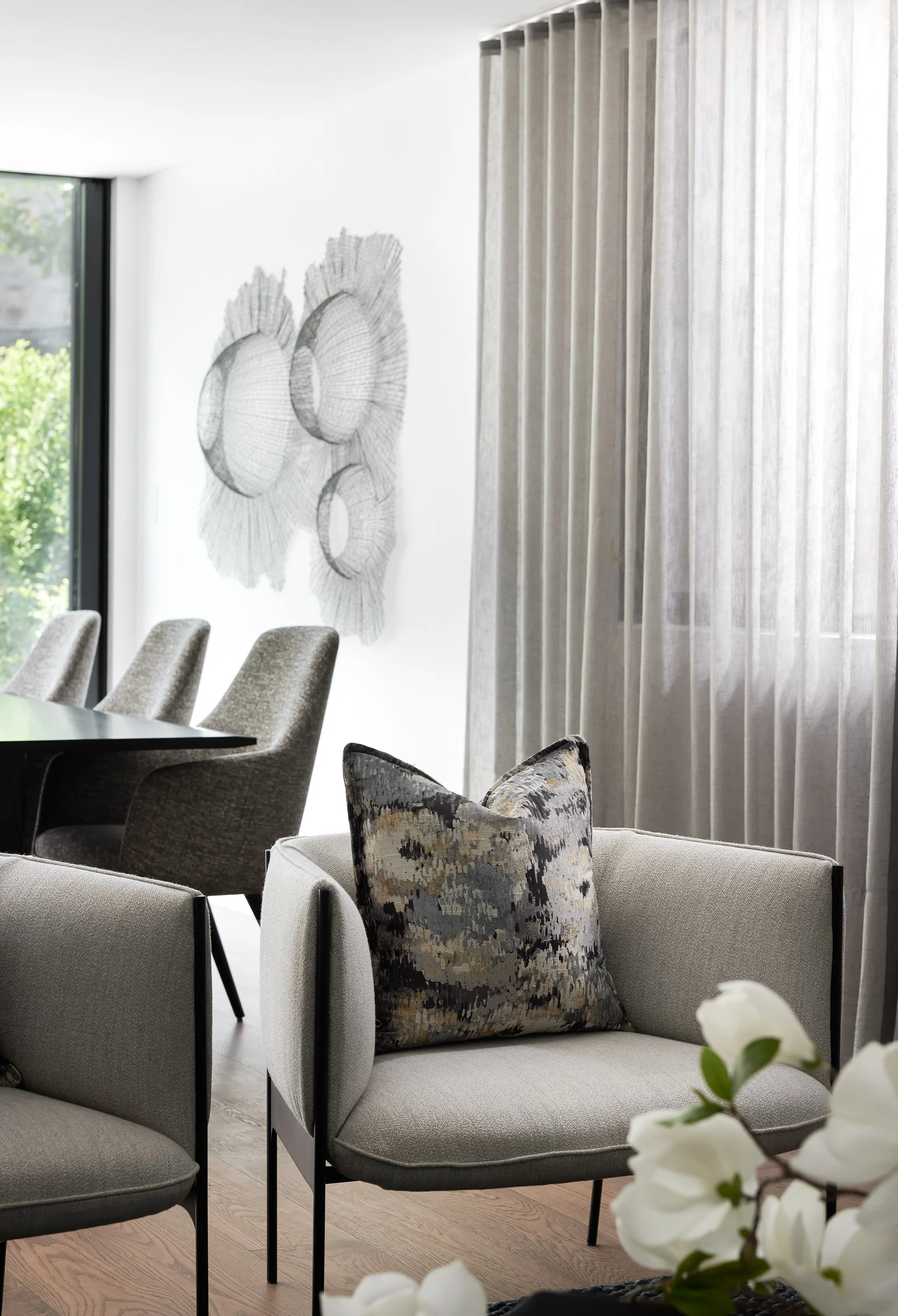 modern-muse-informal-living-area-interior-design-mosman-sydney-mandy-alice.jpg