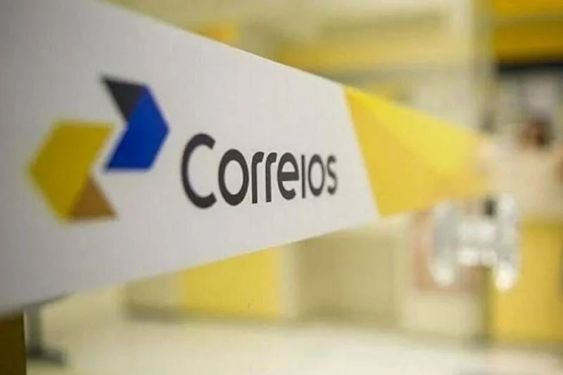 Faixa do correios com o logo e nome 'Correios' em destaque.