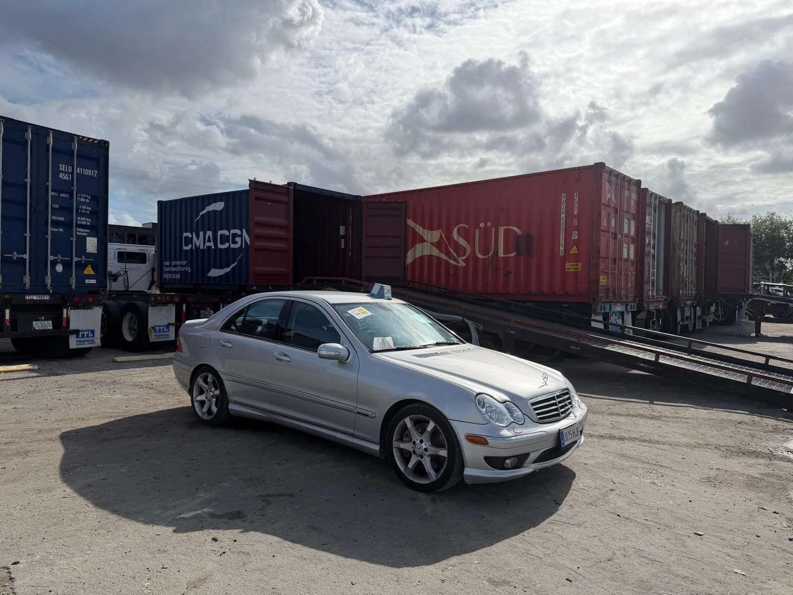 Vehicle shipping service to Costa Rica from the USA
