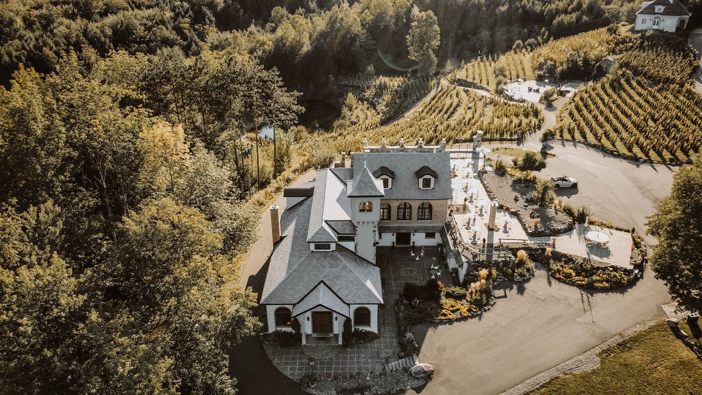overview-of-the-chateau.jpg