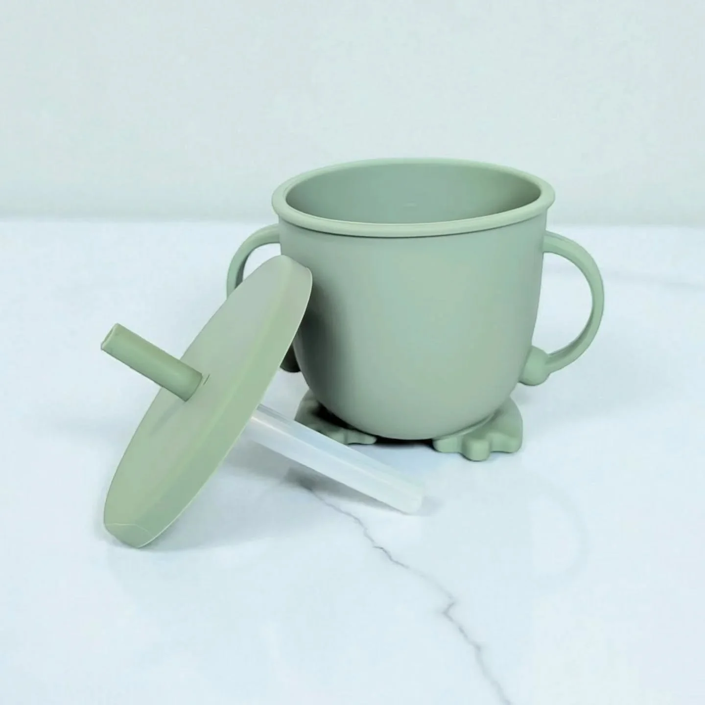 1st birthday coming up, or not sure what to get the mumma who already has everything? Our modern mealtime set is the perfect option. With everything you need to start the solids process or continue with your current mealtime routine, this is the perf