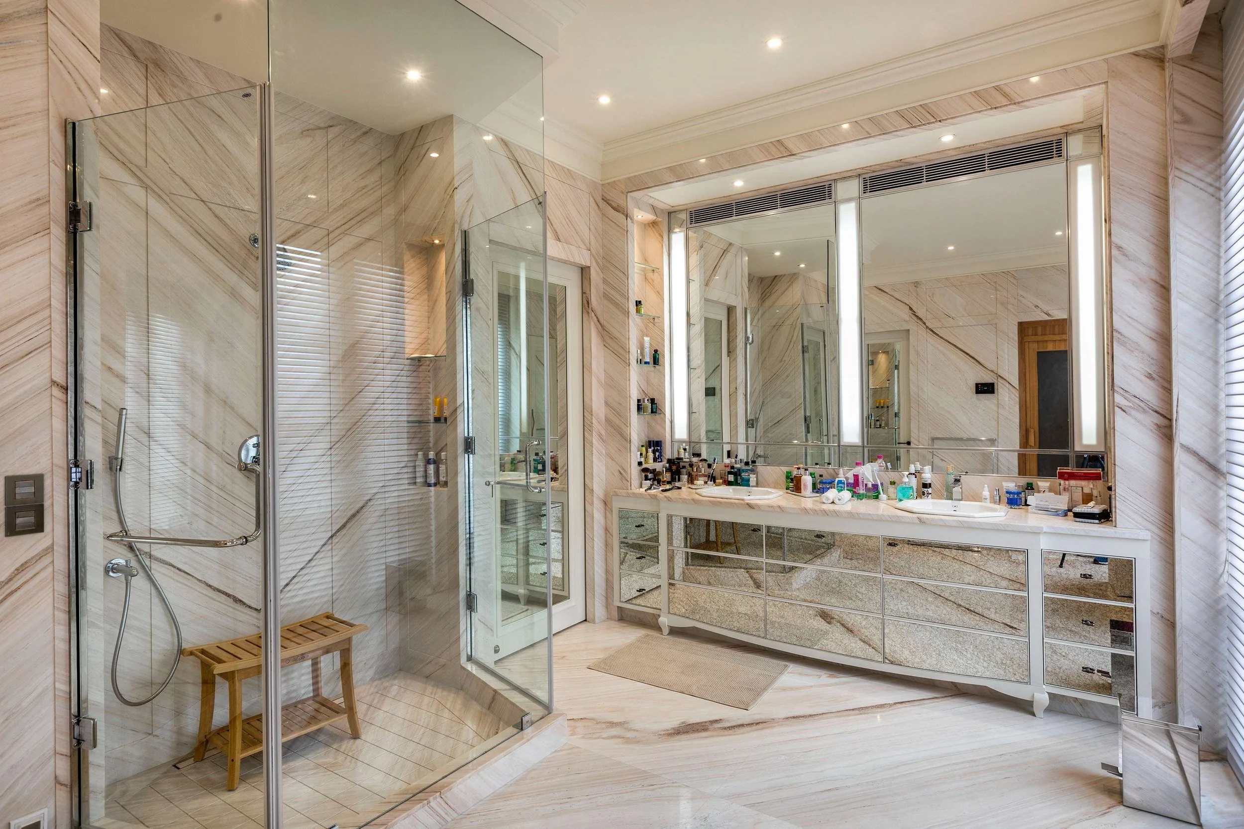 MBBathroom1.jpg