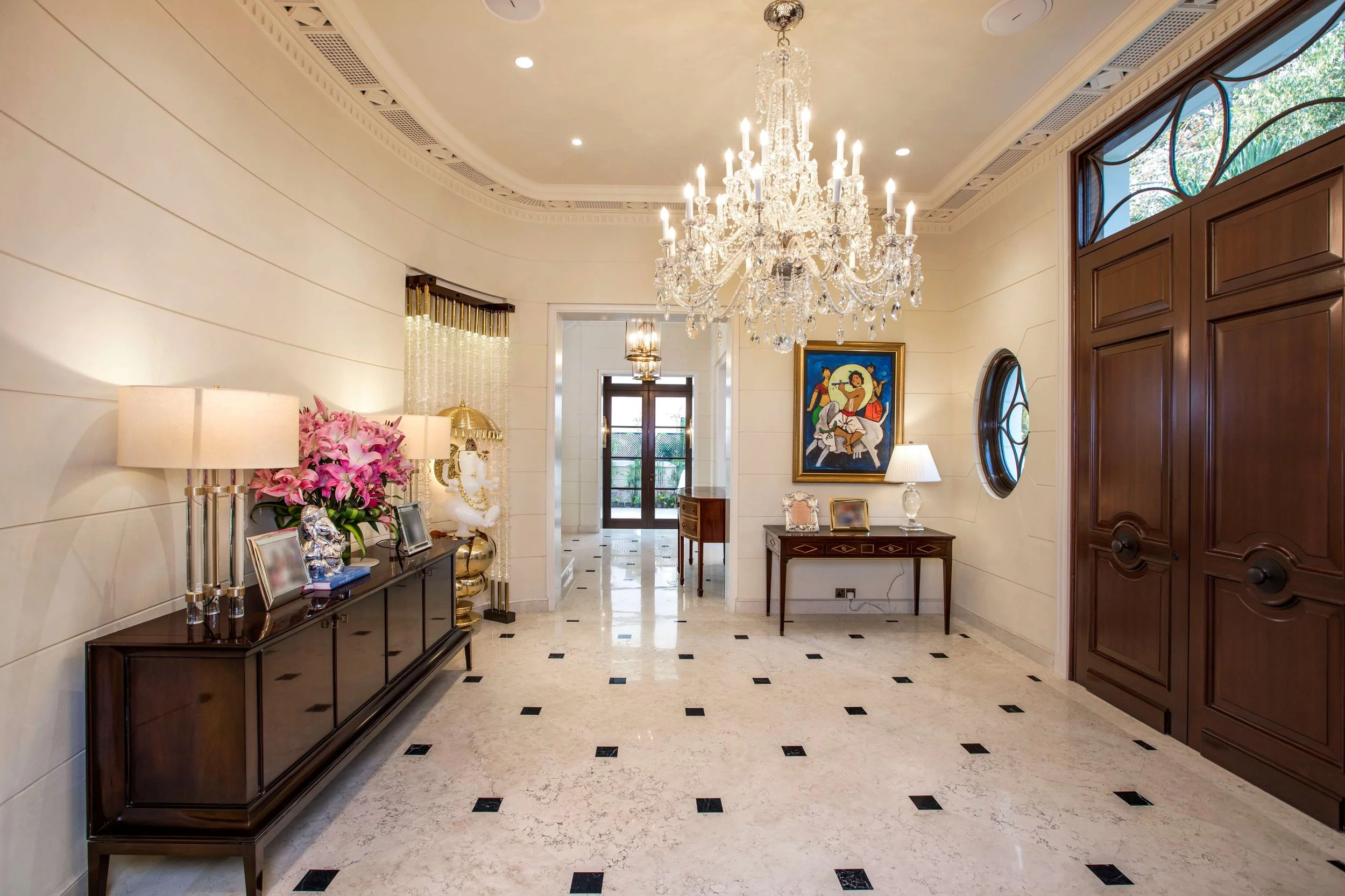 Lobby2.jpg
