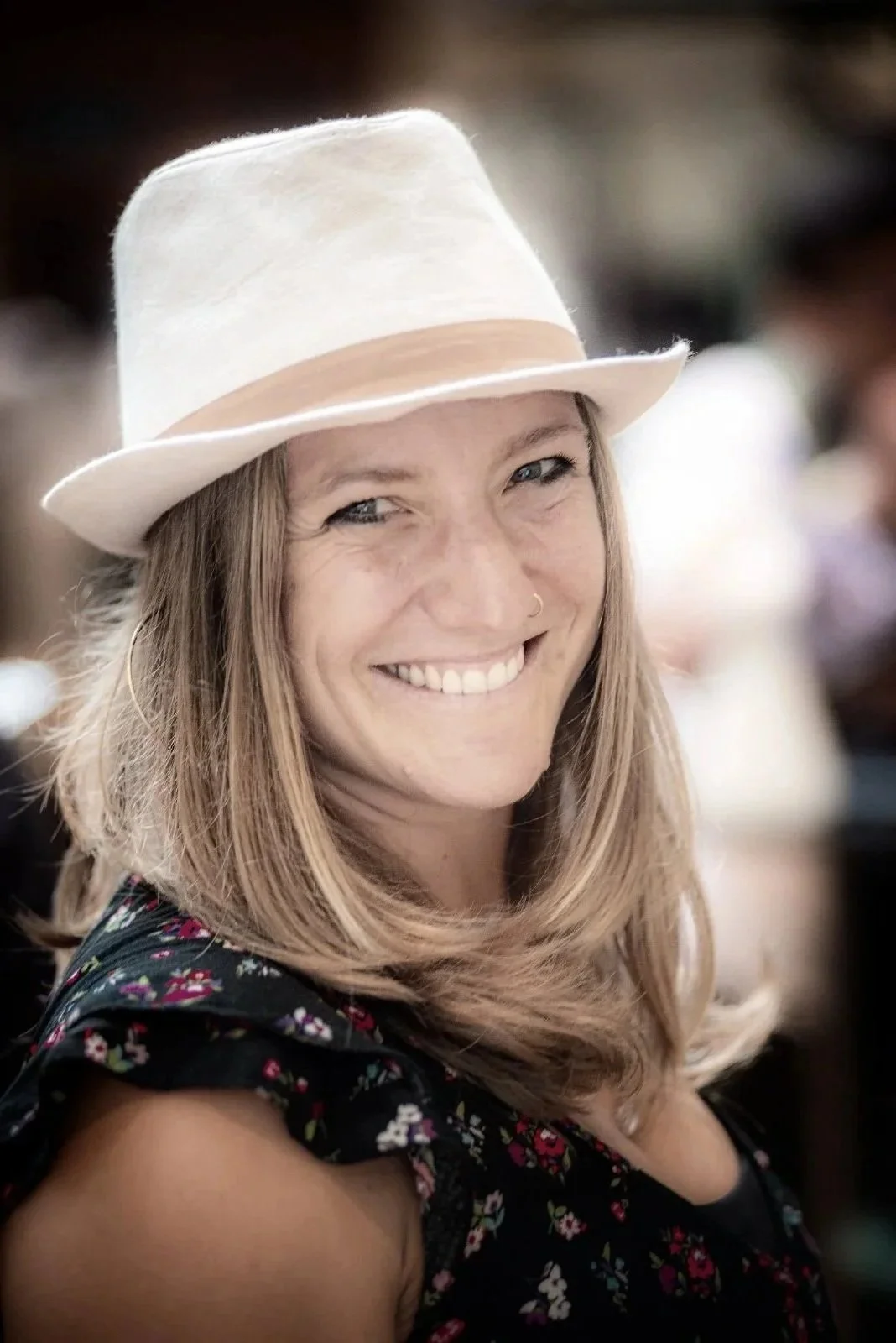 Miriam, Embodiment Coach and Physical Therapist specializing in Fascial Maneuvers