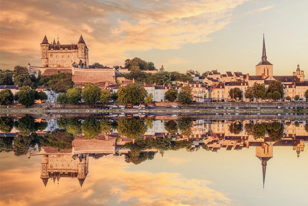 Sunrise Samaur-Reflections on Loire