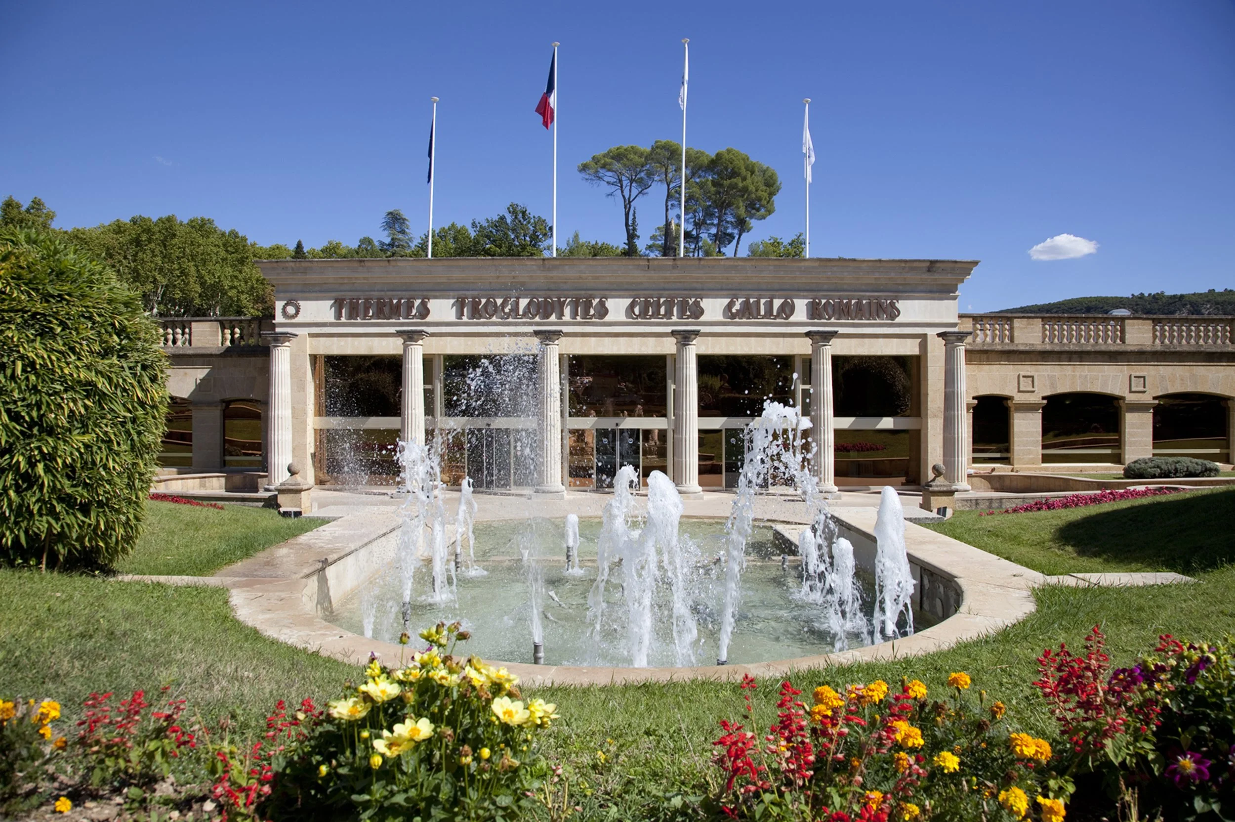 Que faire à Gréoux-les-Bains au printemps ? Notre guide local